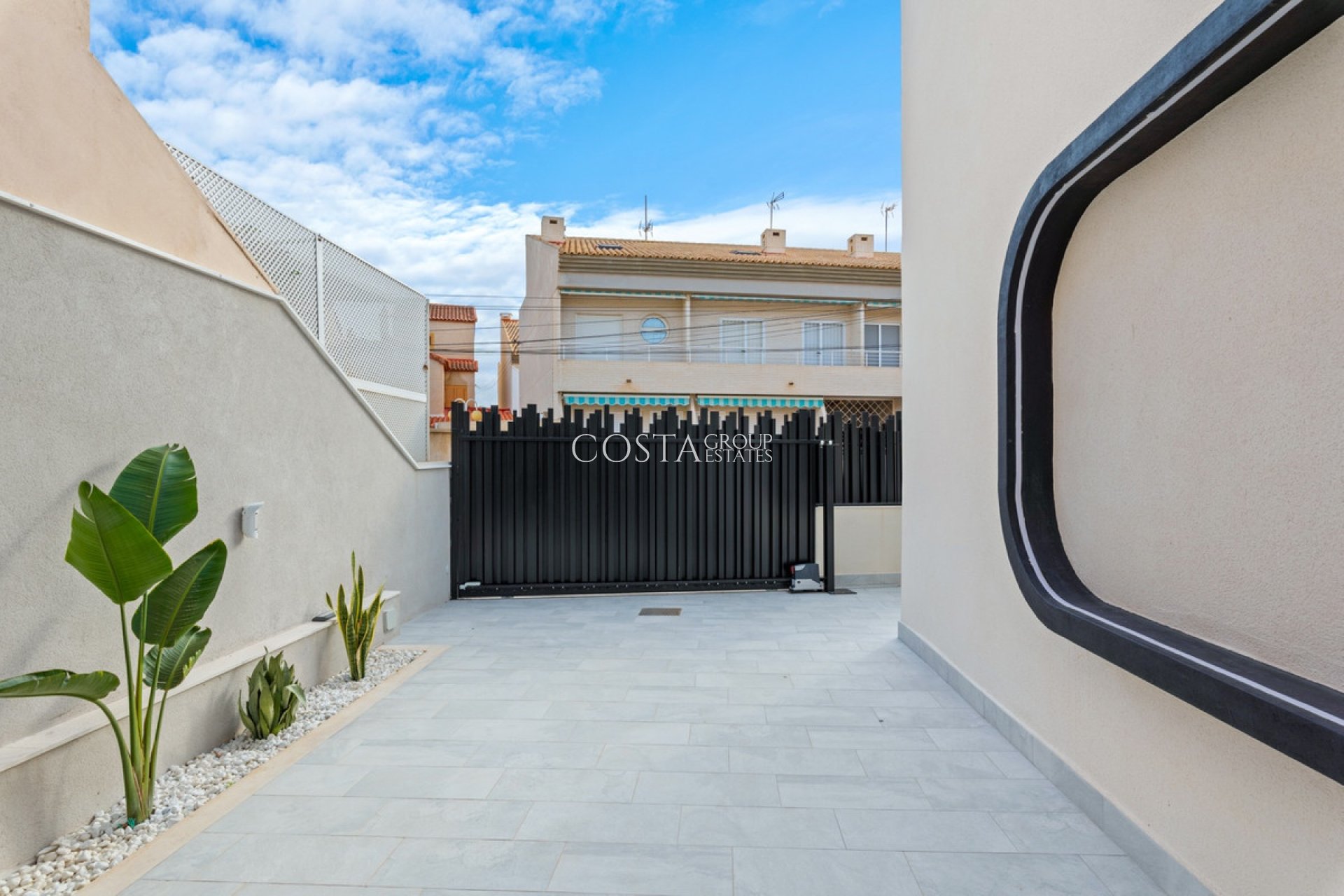 Resale - Villa -
Pilar de la Horadada - Torre De La Horadada