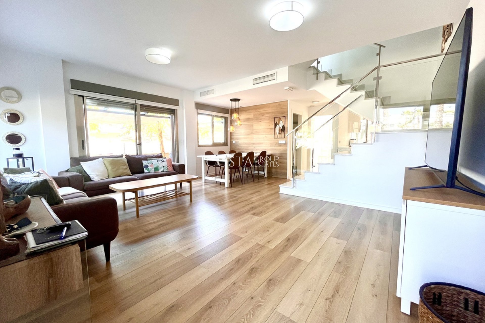 Resale - Villa -
Pilar de la Horadada - Torre De La Horadada