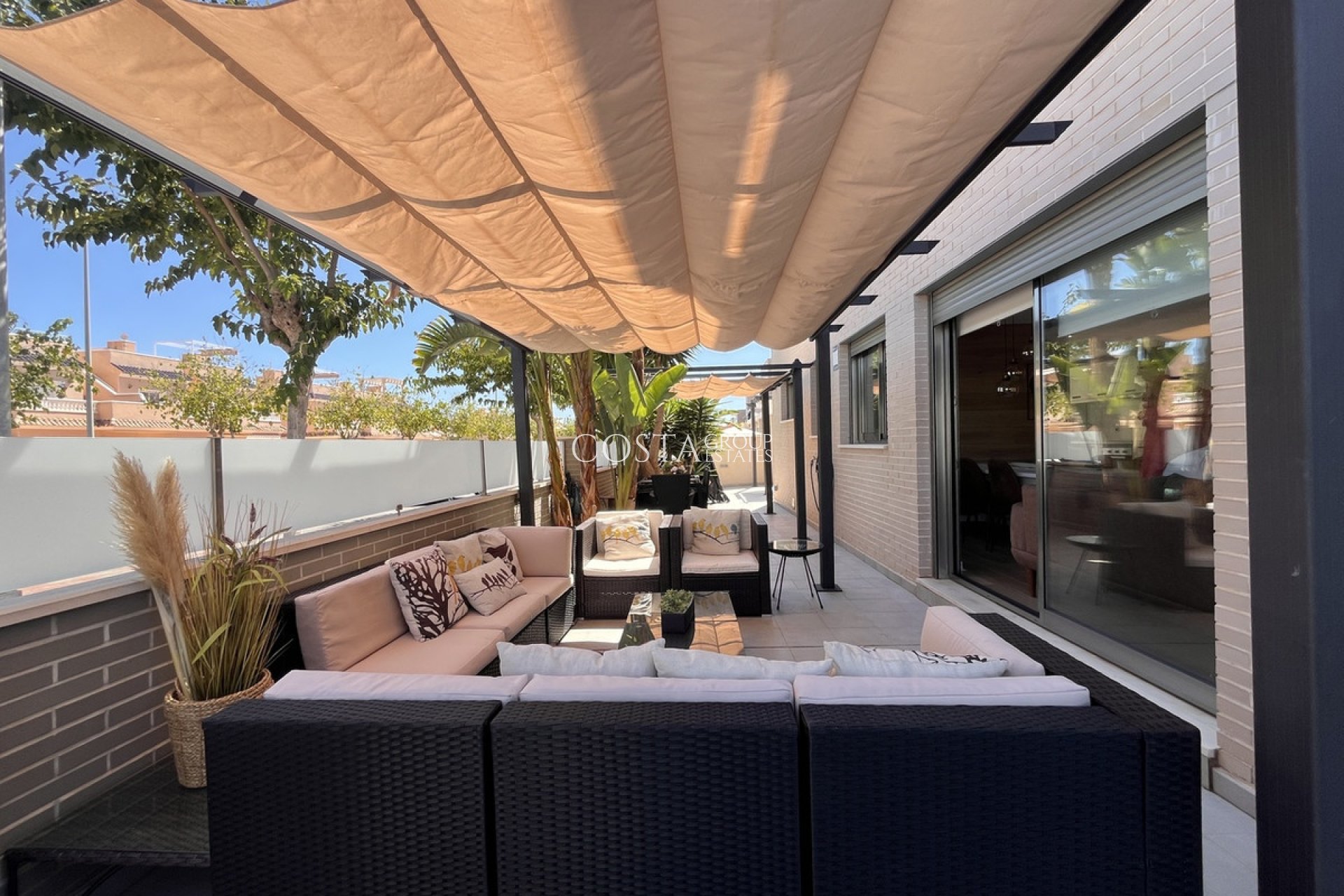 Resale - Villa -
Pilar de la Horadada - Torre De La Horadada