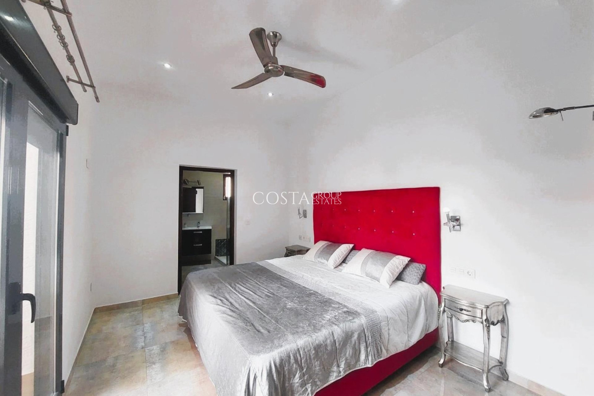 Resale - Villa -
Pilar de la Horadada - Torre De La Horadada