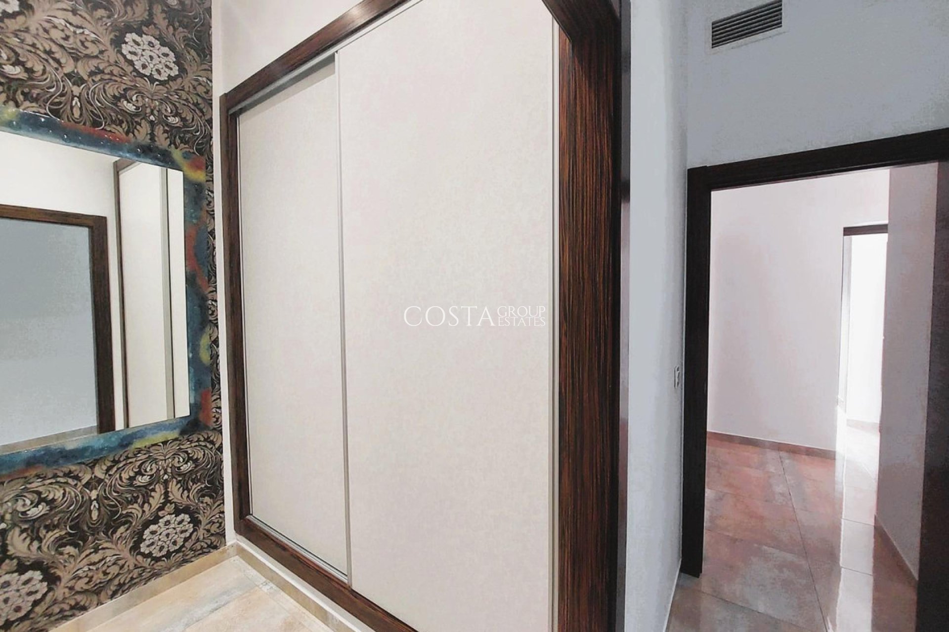 Resale - Villa -
Pilar de la Horadada - Torre De La Horadada