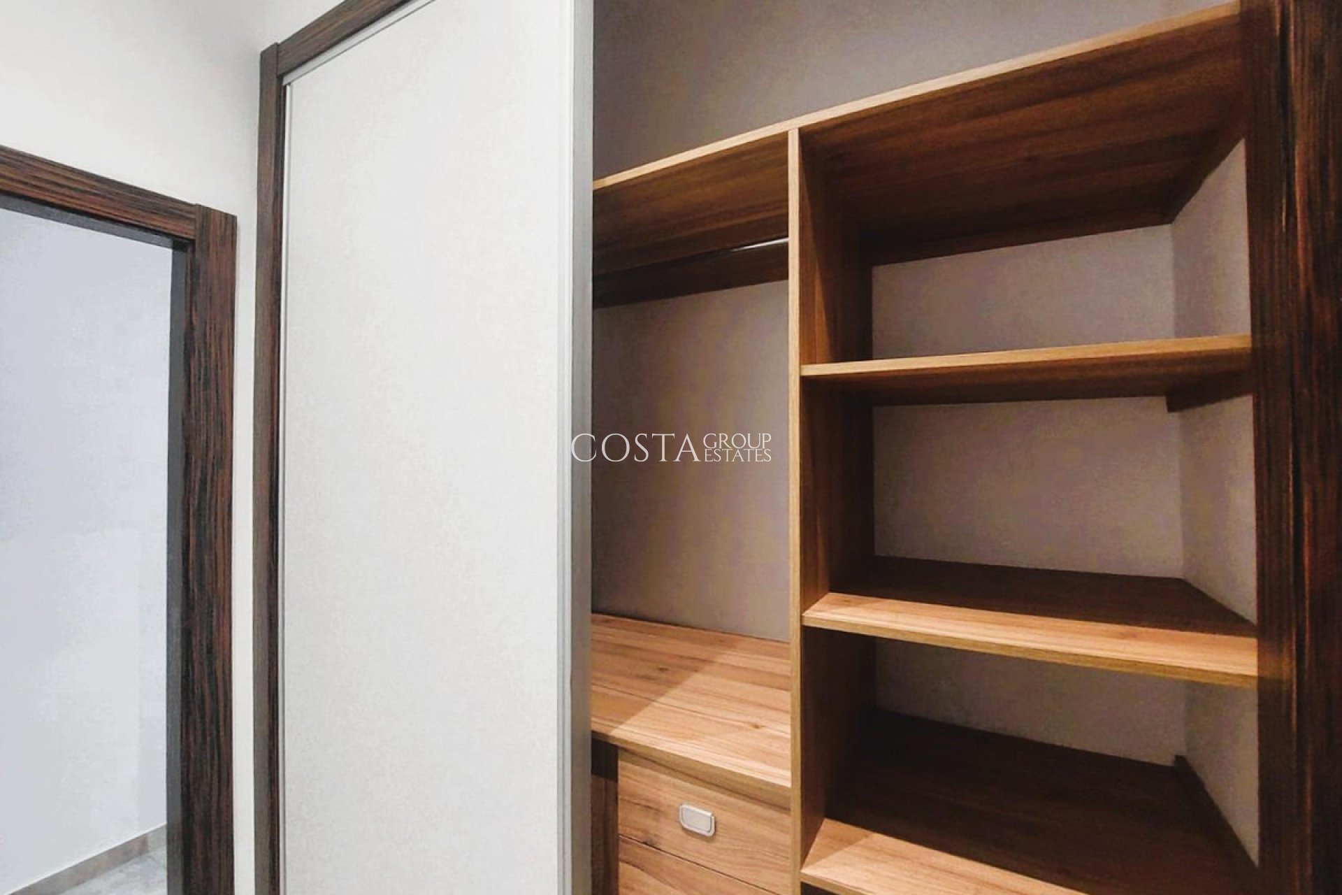 Resale - Villa -
Pilar de la Horadada - Torre De La Horadada