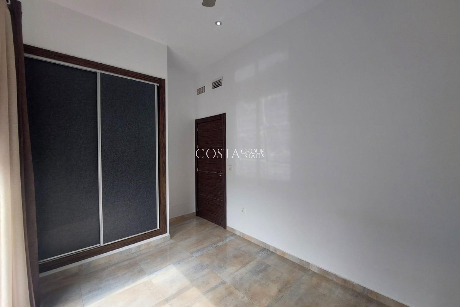 Resale - Villa -
Pilar de la Horadada - Torre De La Horadada