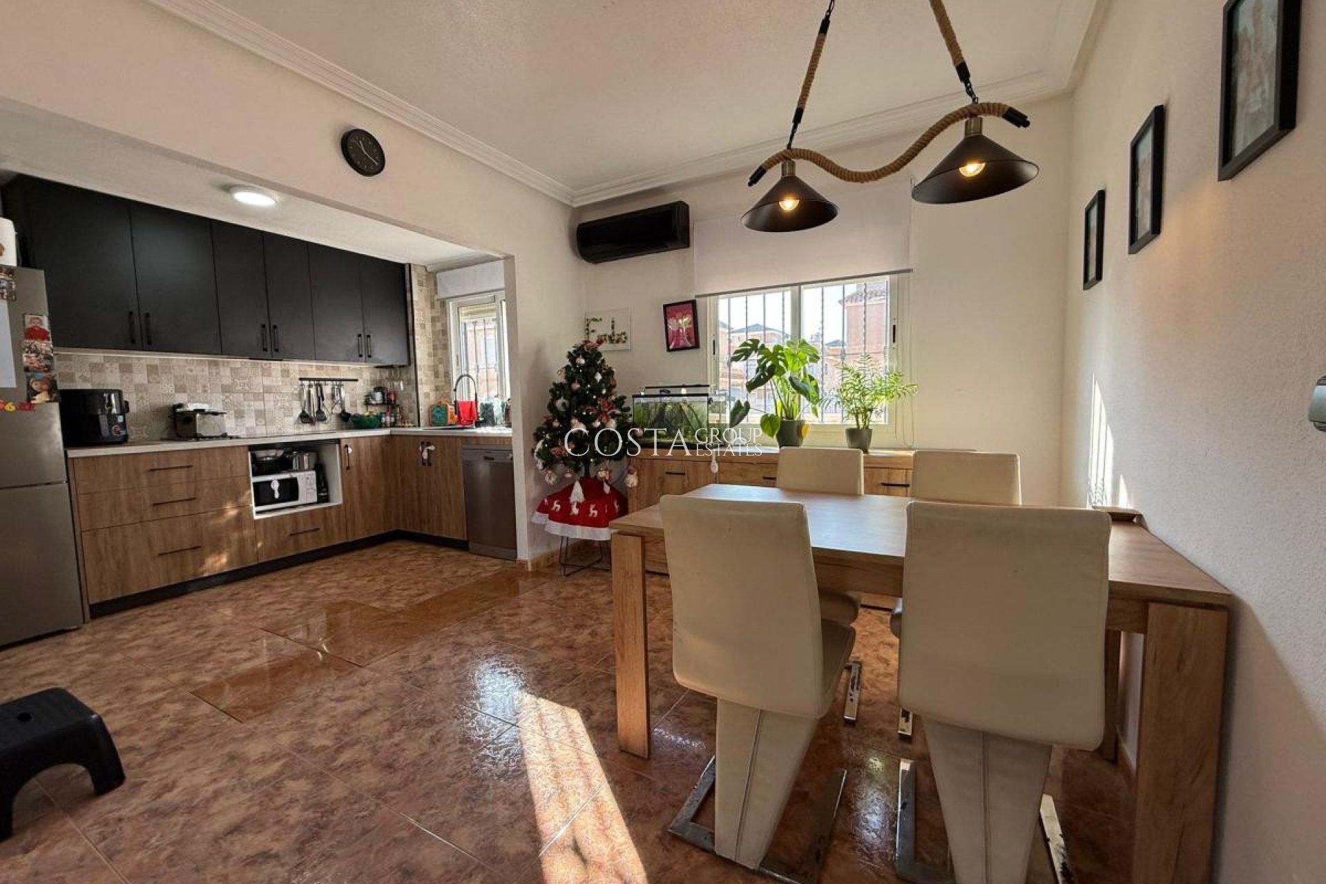 Resale - Villa -
Pilar de la Horadada - Torre De La Horadada