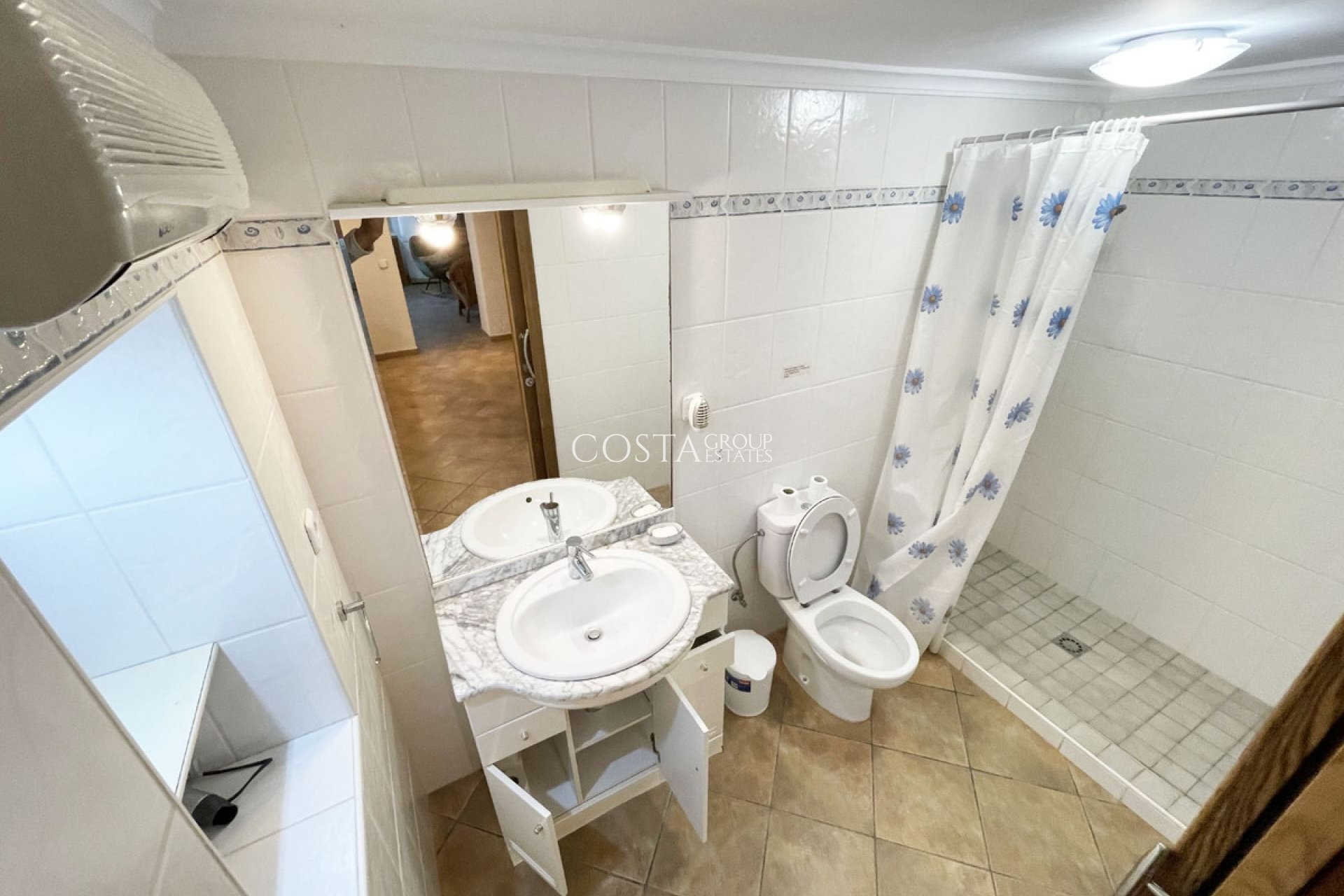 Resale - Villa -
Pinoso - Los Pinos