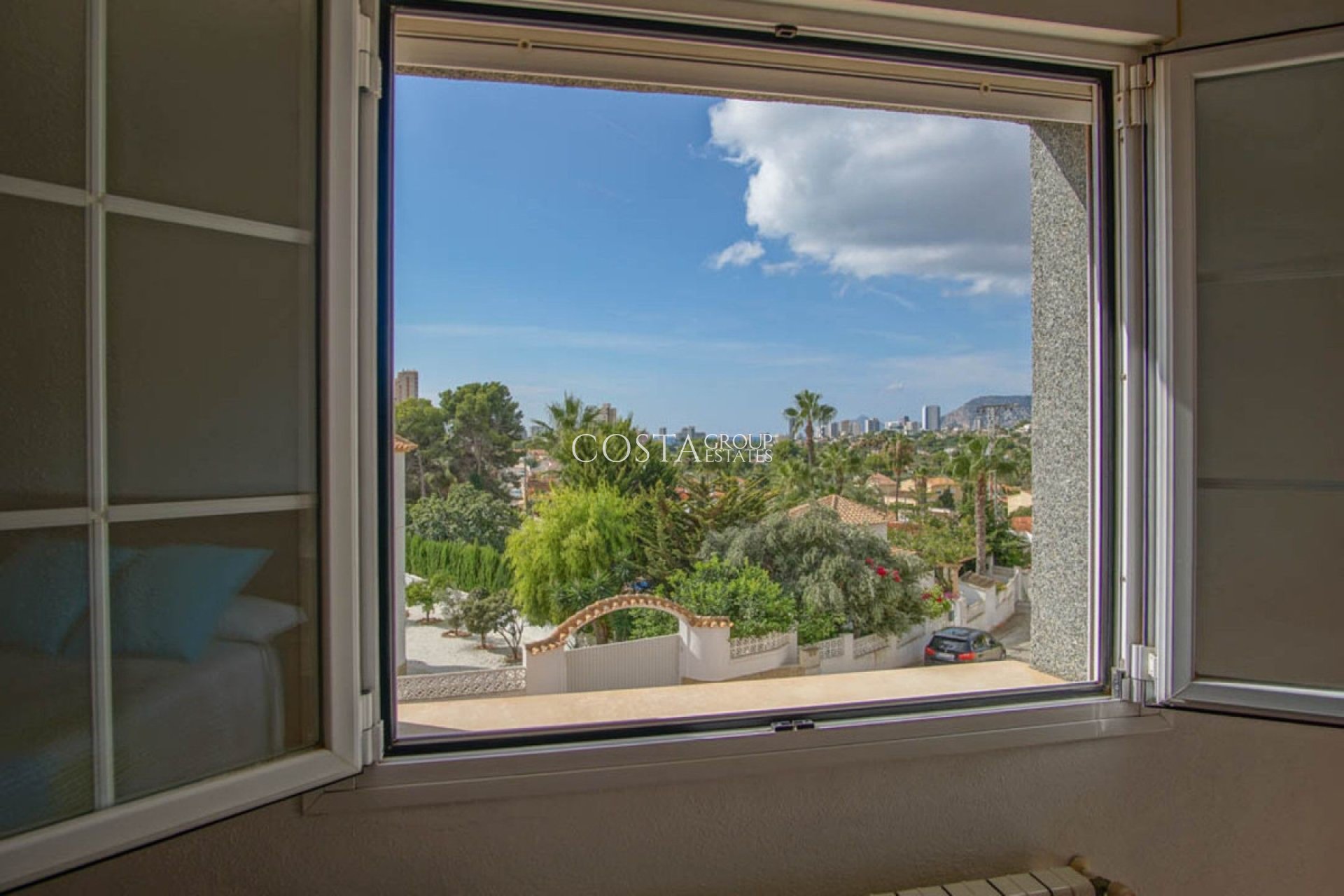 Resale - Villa -
Pinoso - Los Pinos