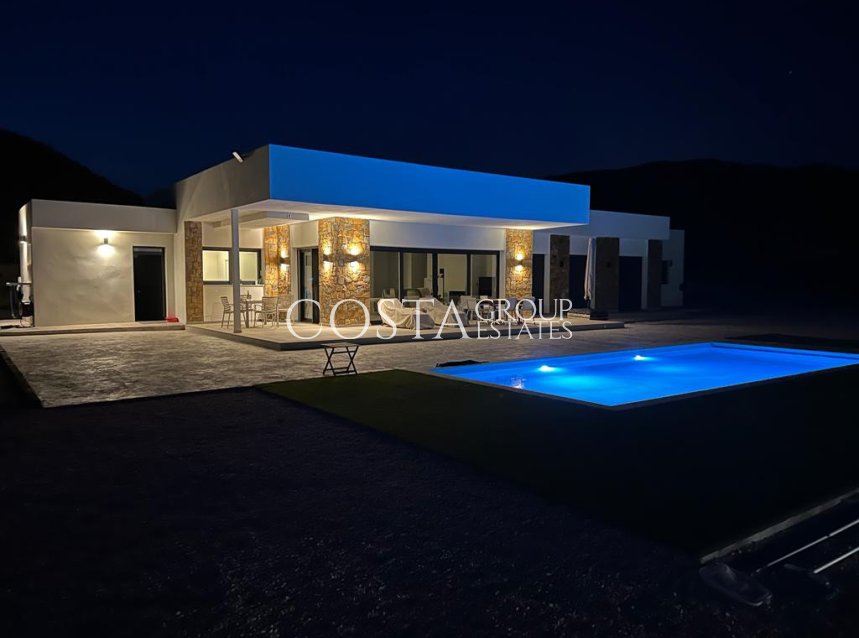 Resale - Villa -
Pinoso - Pinoso Centro