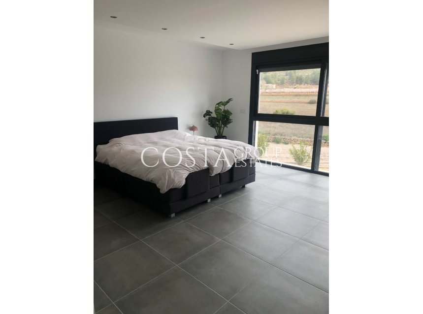 Resale - Villa -
Pinoso - Pinoso Centro