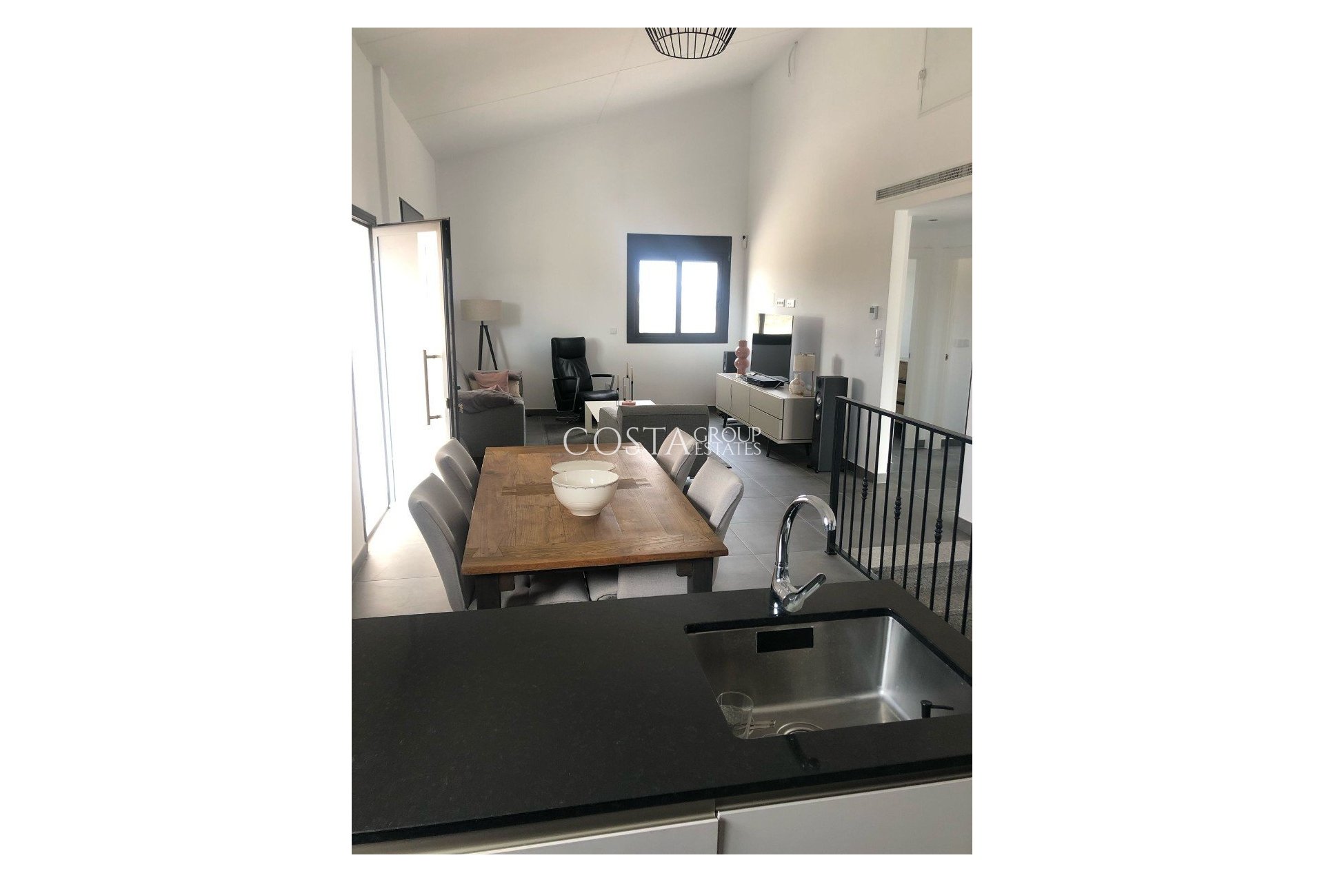 Resale - Villa -
Pinoso - Pinoso Centro