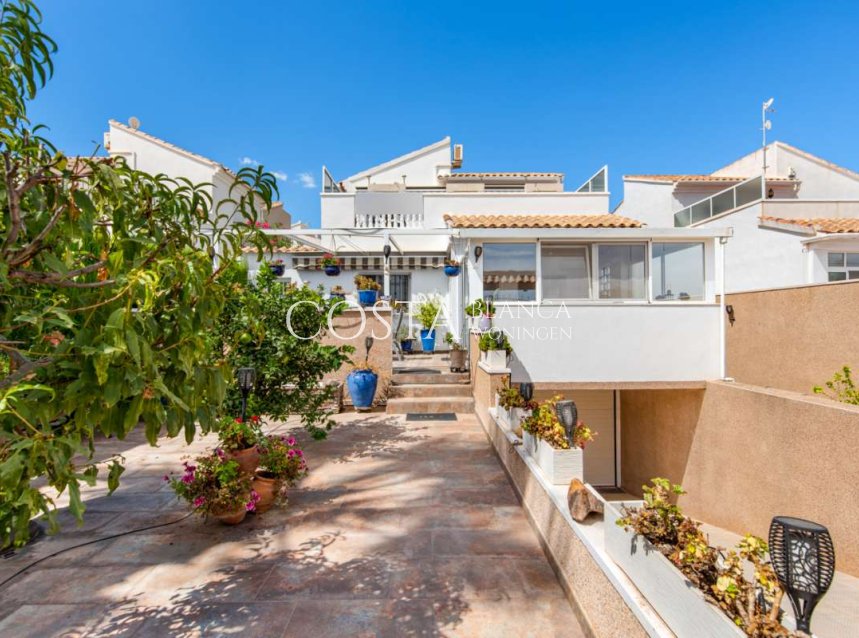 Resale - Villa -
Punta Prima