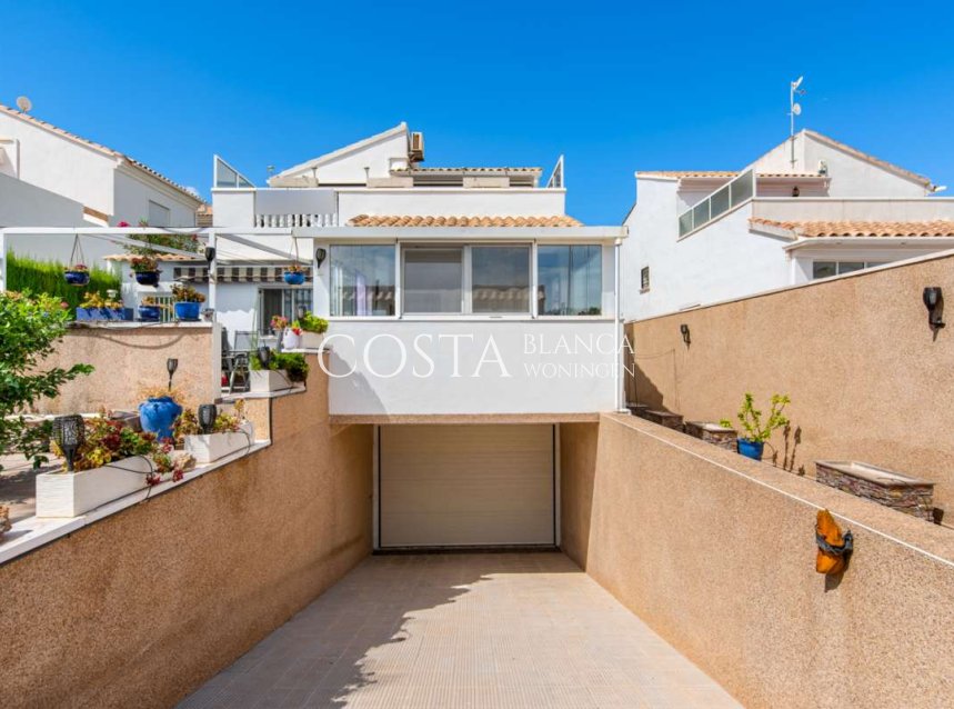Resale - Villa -
Punta Prima