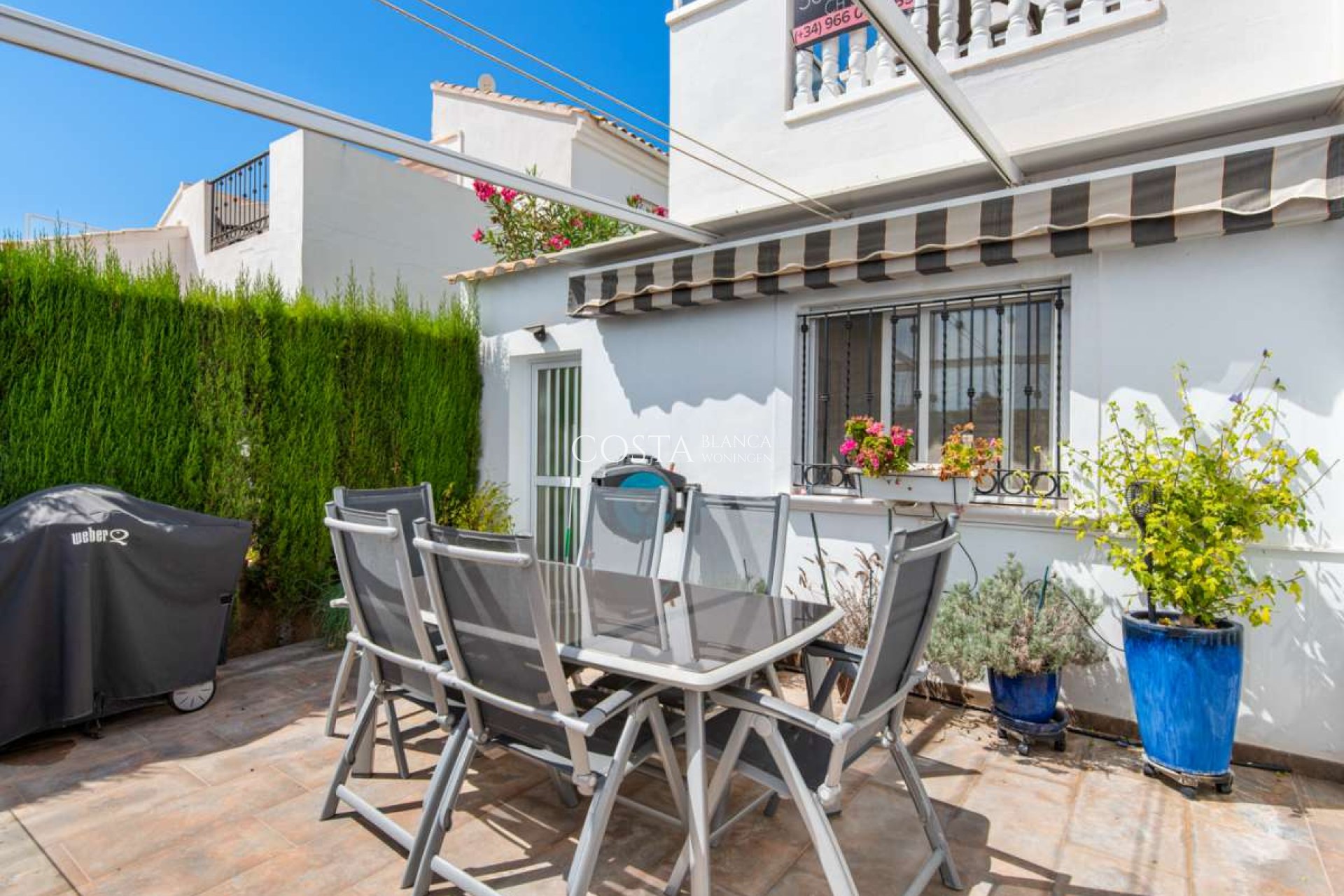 Resale - Villa -
Punta Prima
