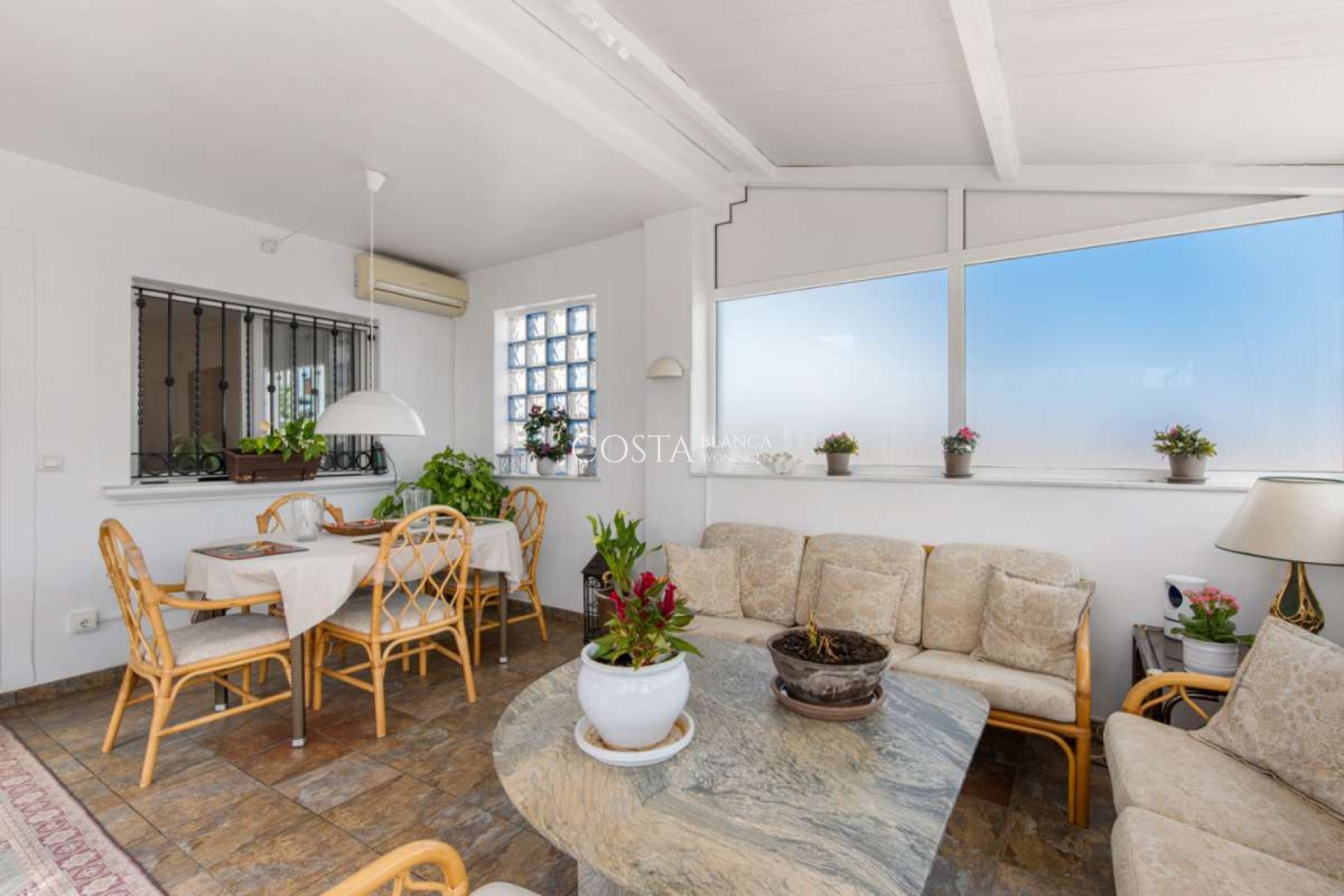 Resale - Villa -
Punta Prima