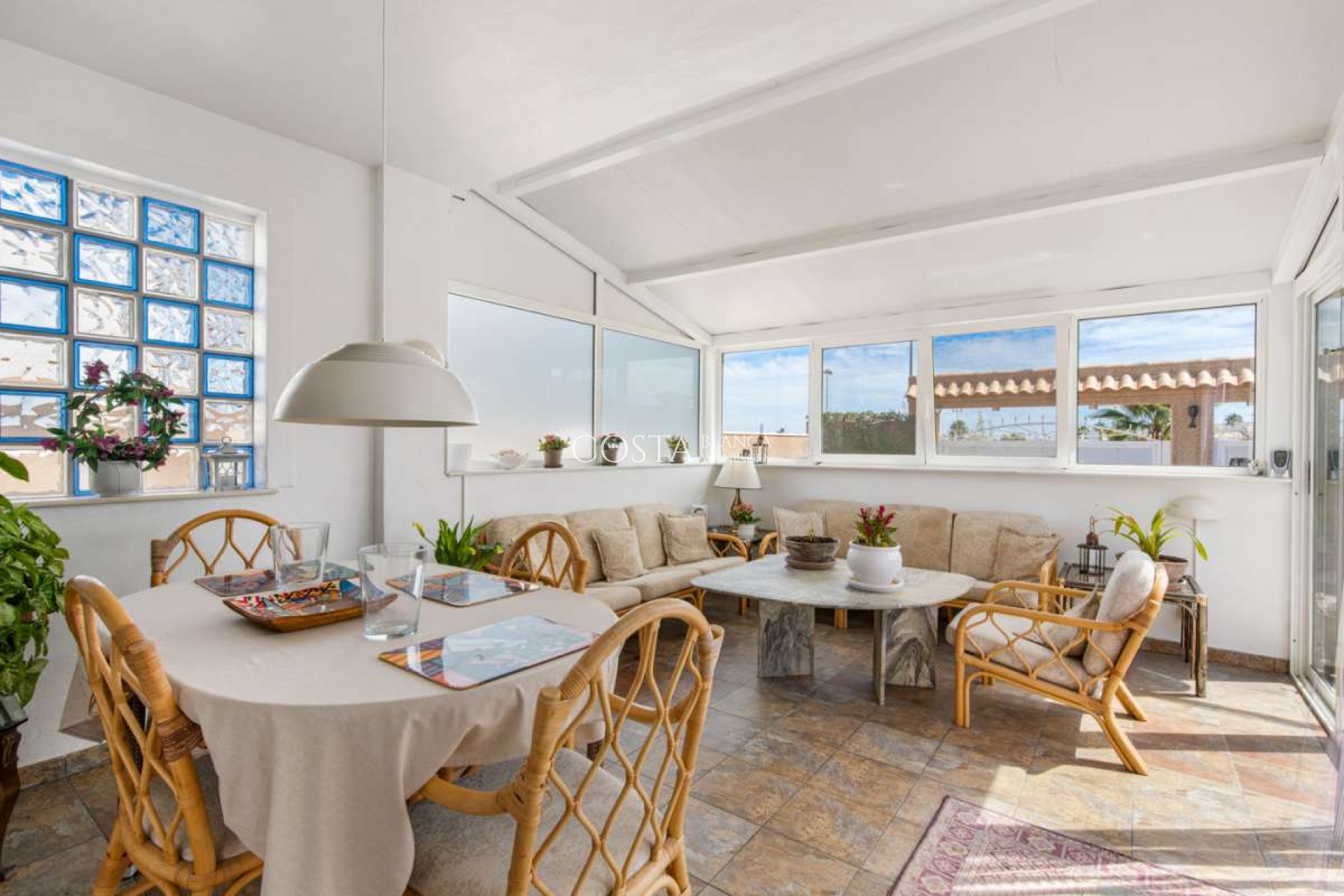 Resale - Villa -
Punta Prima