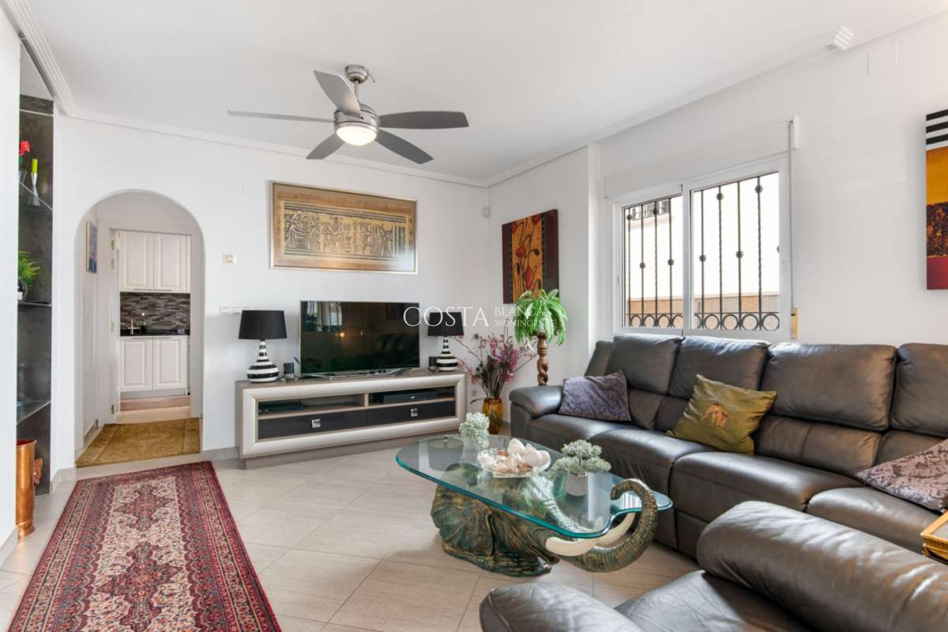Resale - Villa -
Punta Prima