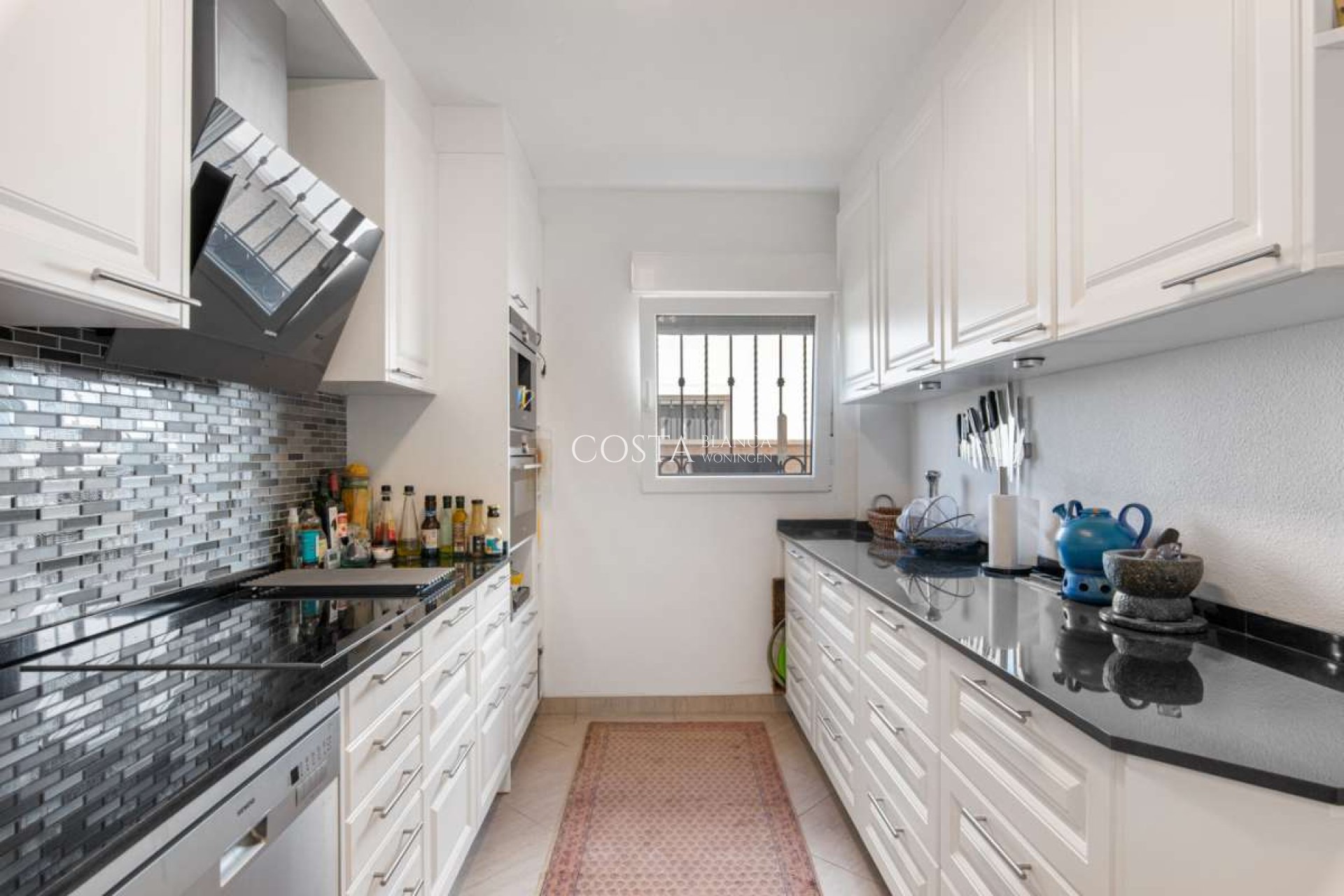 Resale - Villa -
Punta Prima