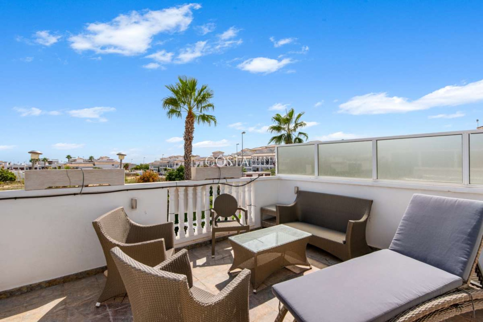Resale - Villa -
Punta Prima