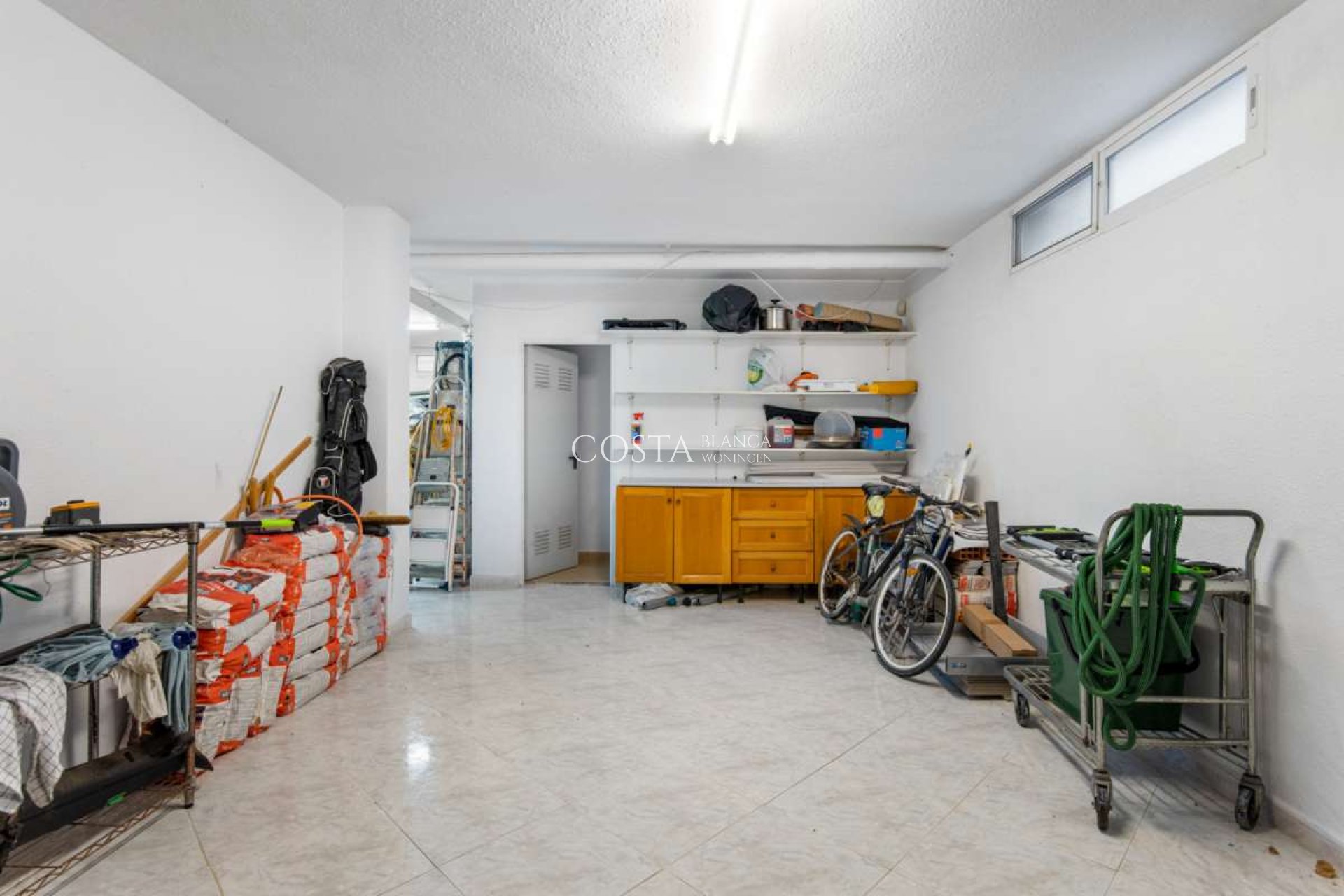 Resale - Villa -
Punta Prima