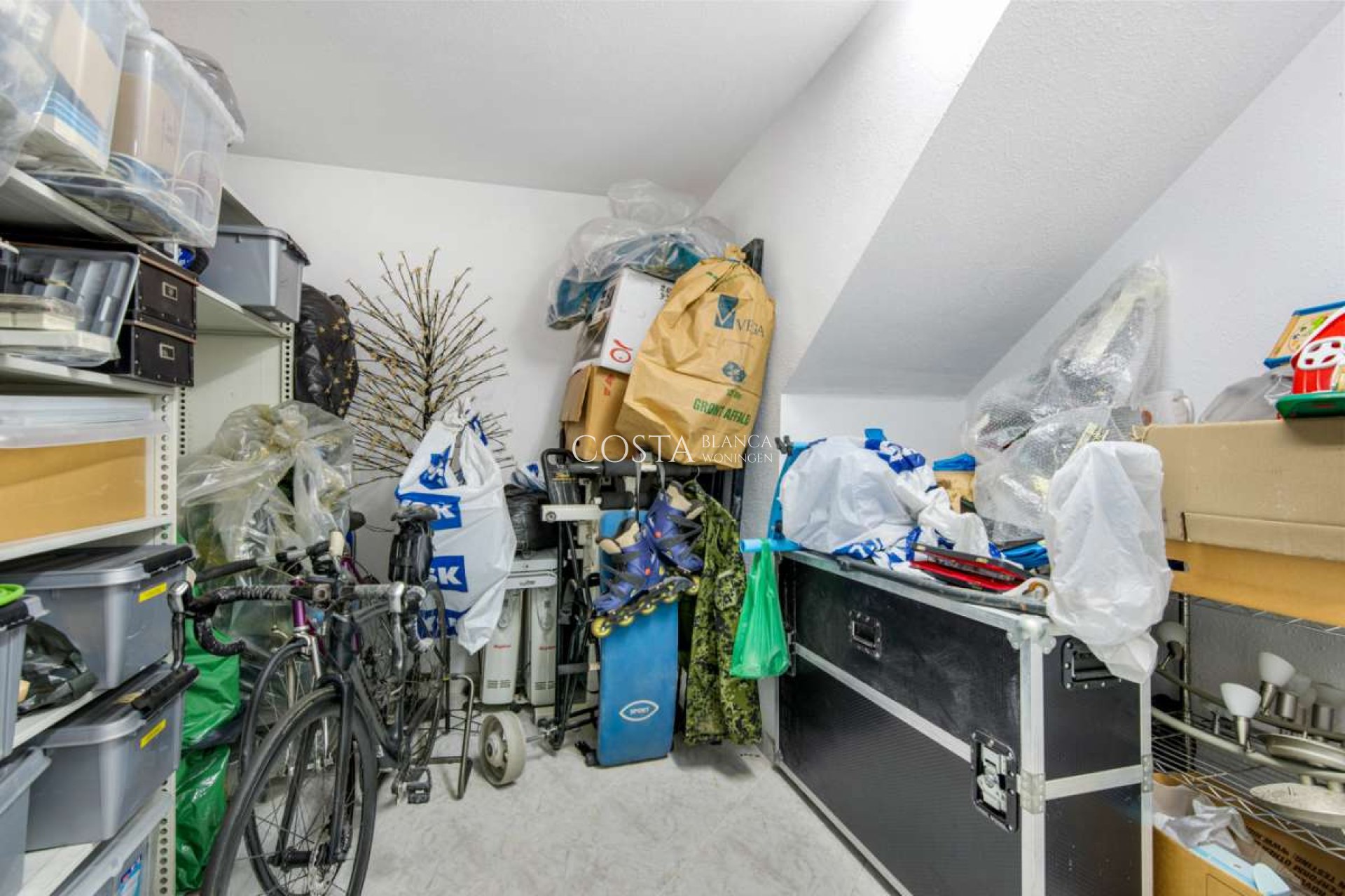 Resale - Villa -
Punta Prima