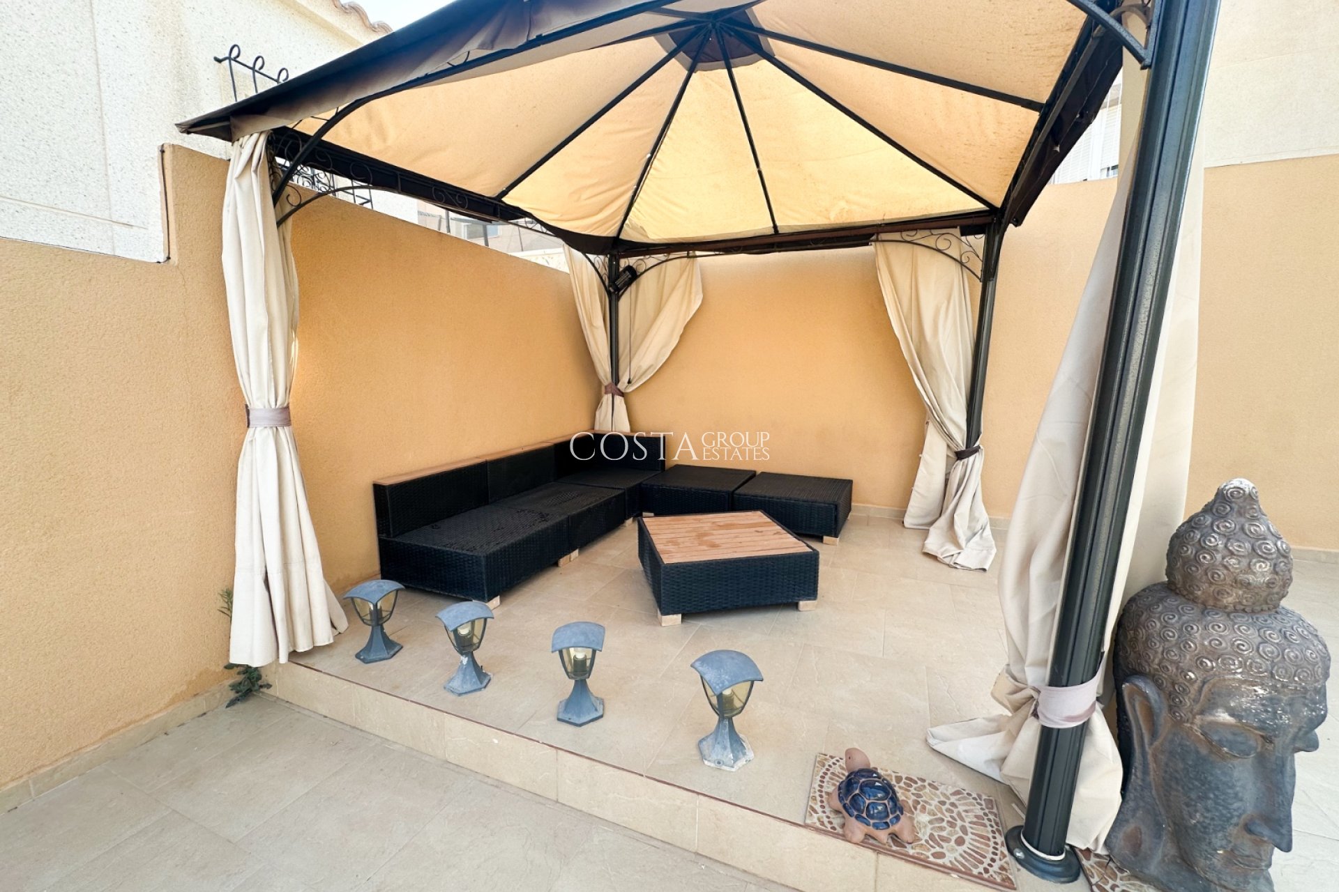 Resale - Villa -
Rojales - Ciudad Quesada