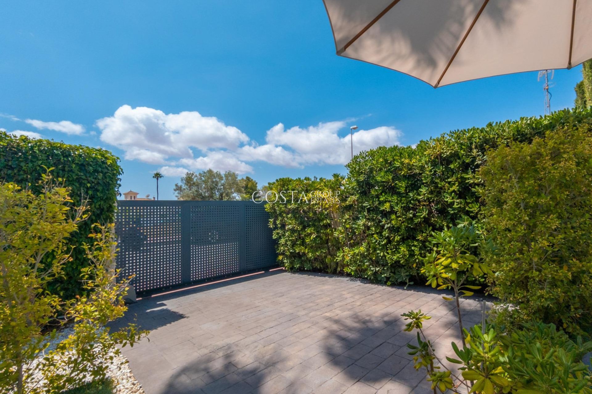 Resale - Villa -
Rojales - Ciudad Quesada