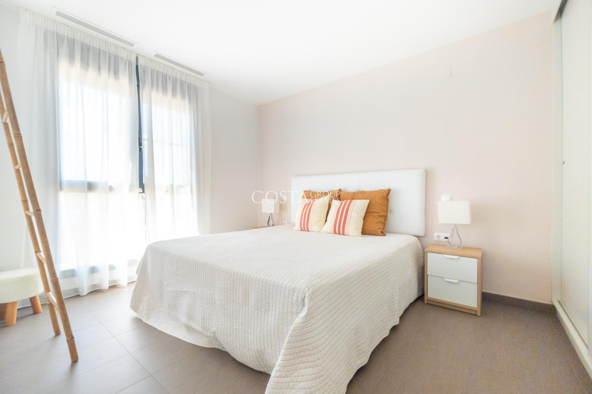 Resale - Villa -
Rojales - Ciudad Quesada