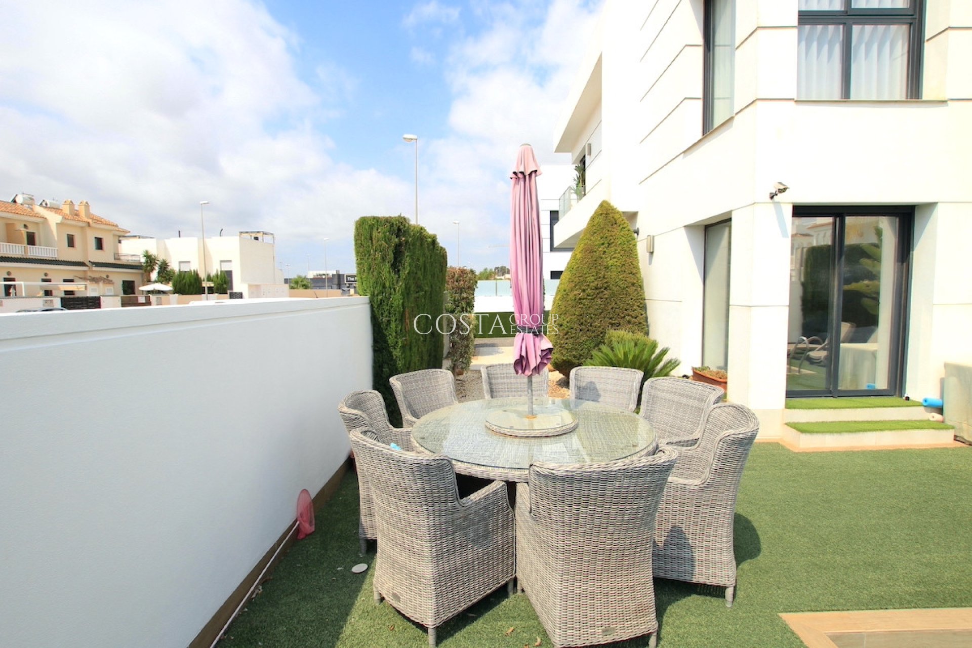 Resale - Villa -
Rojales - Ciudad Quesada