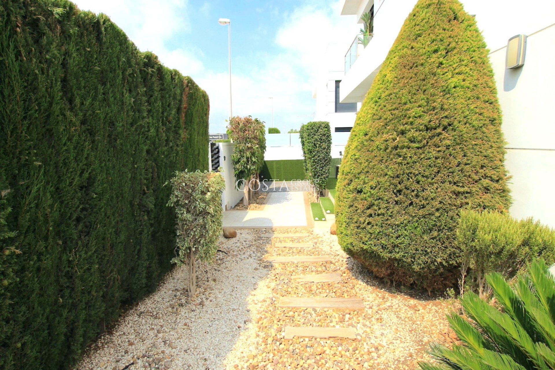 Resale - Villa -
Rojales - Ciudad Quesada
