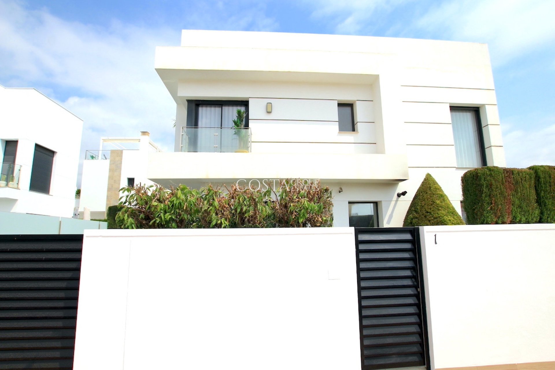 Resale - Villa -
Rojales - Ciudad Quesada