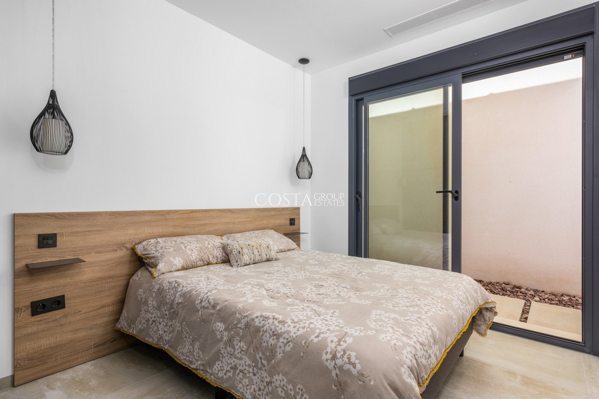 Resale - Villa -
Rojales - Ciudad Quesada
