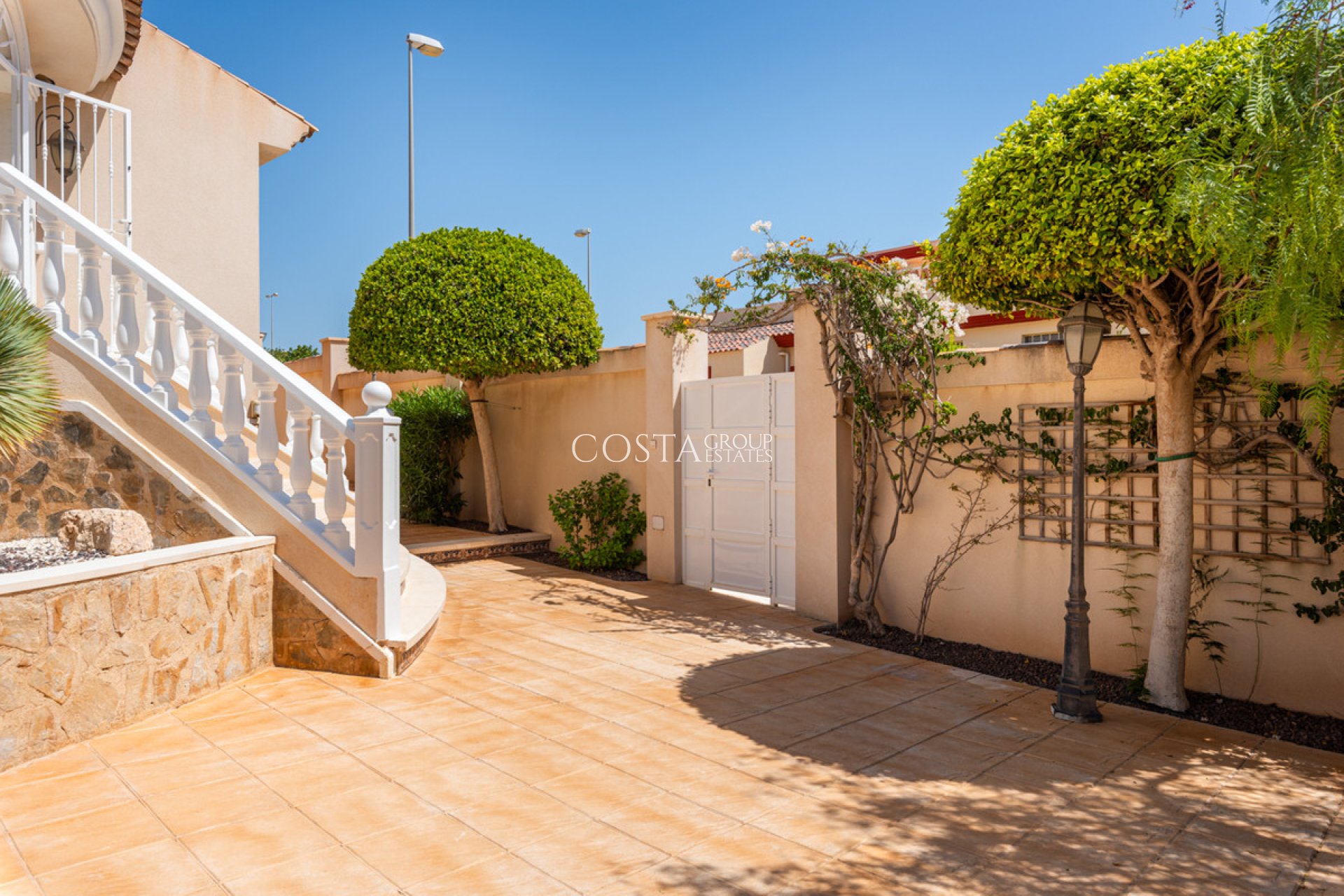 Resale - Villa -
Rojales - Ciudad Quesada