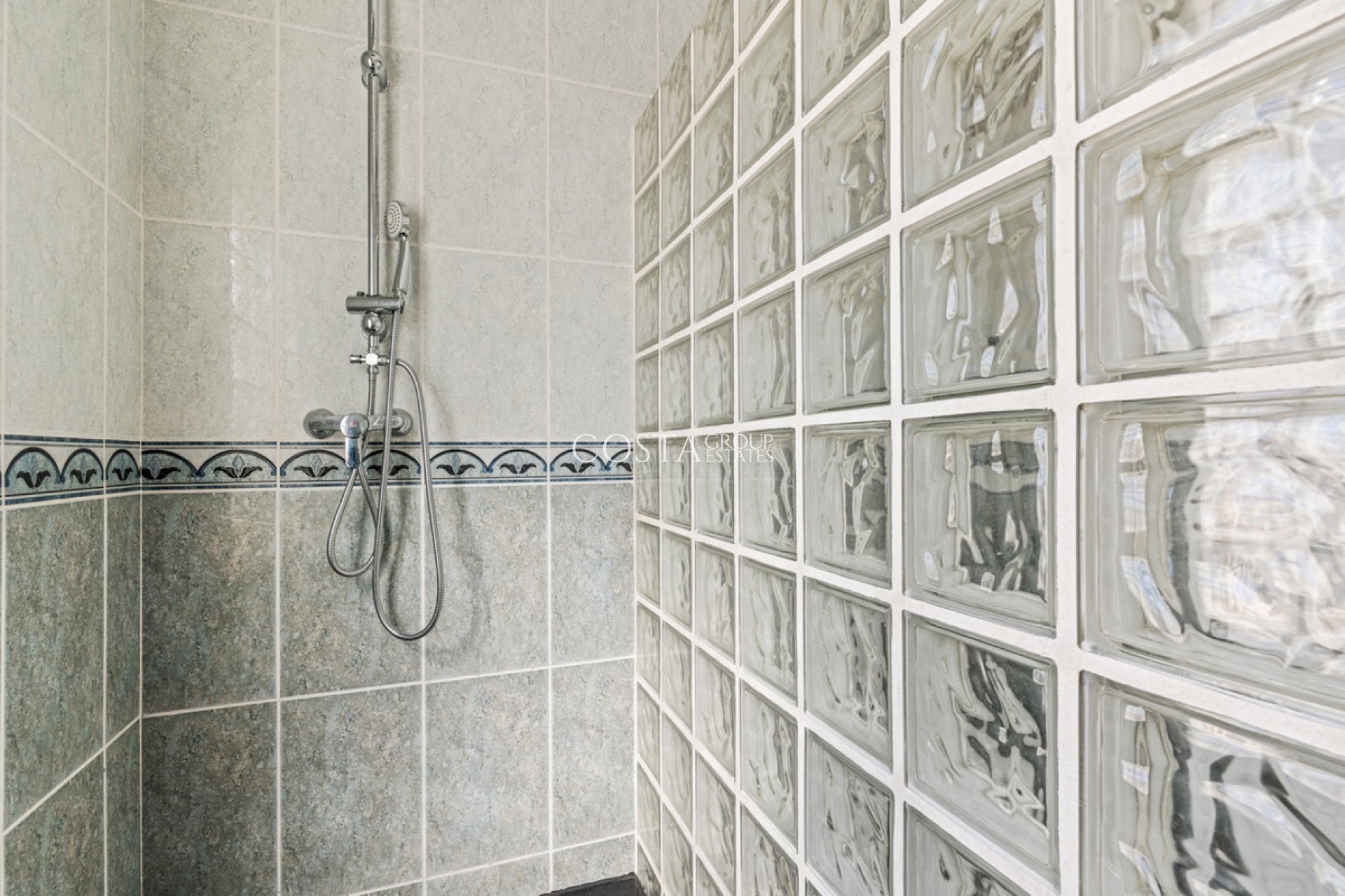 Resale - Villa -
Rojales - Ciudad Quesada