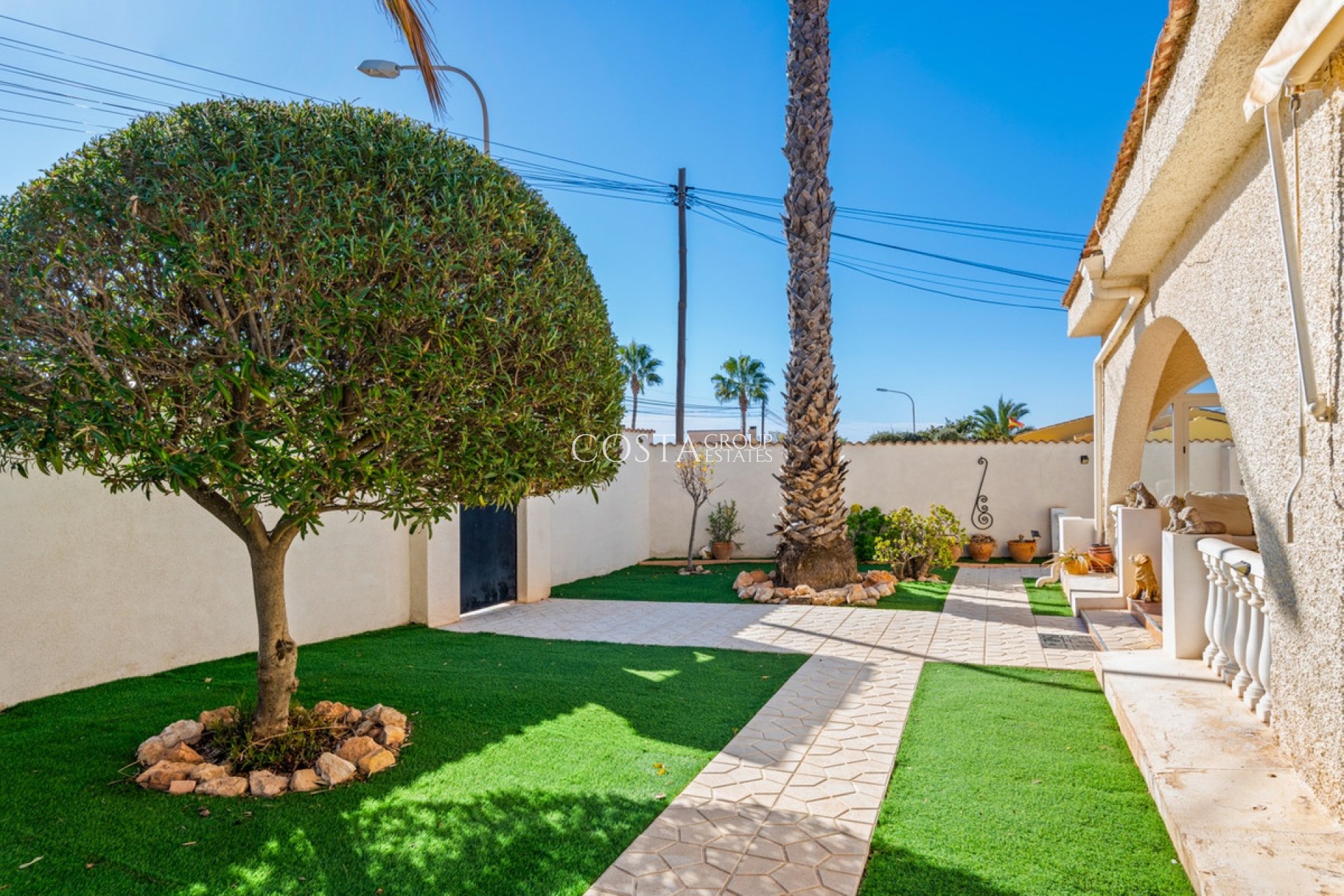 Resale - Villa -
Rojales - Ciudad Quesada