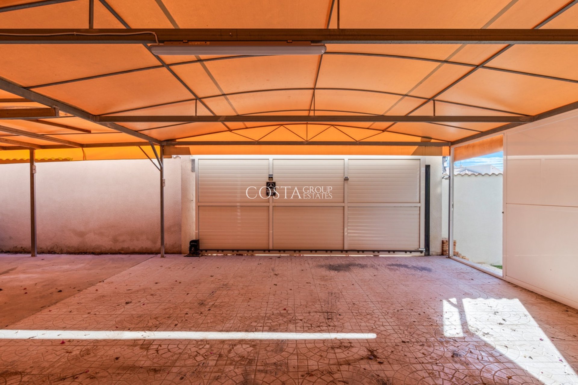 Resale - Villa -
Rojales - Ciudad Quesada