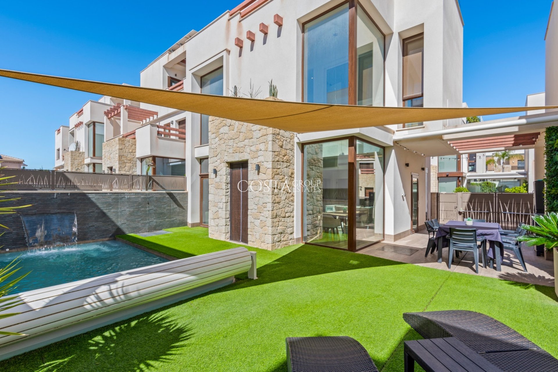 Resale - Villa -
Rojales - Ciudad Quesada