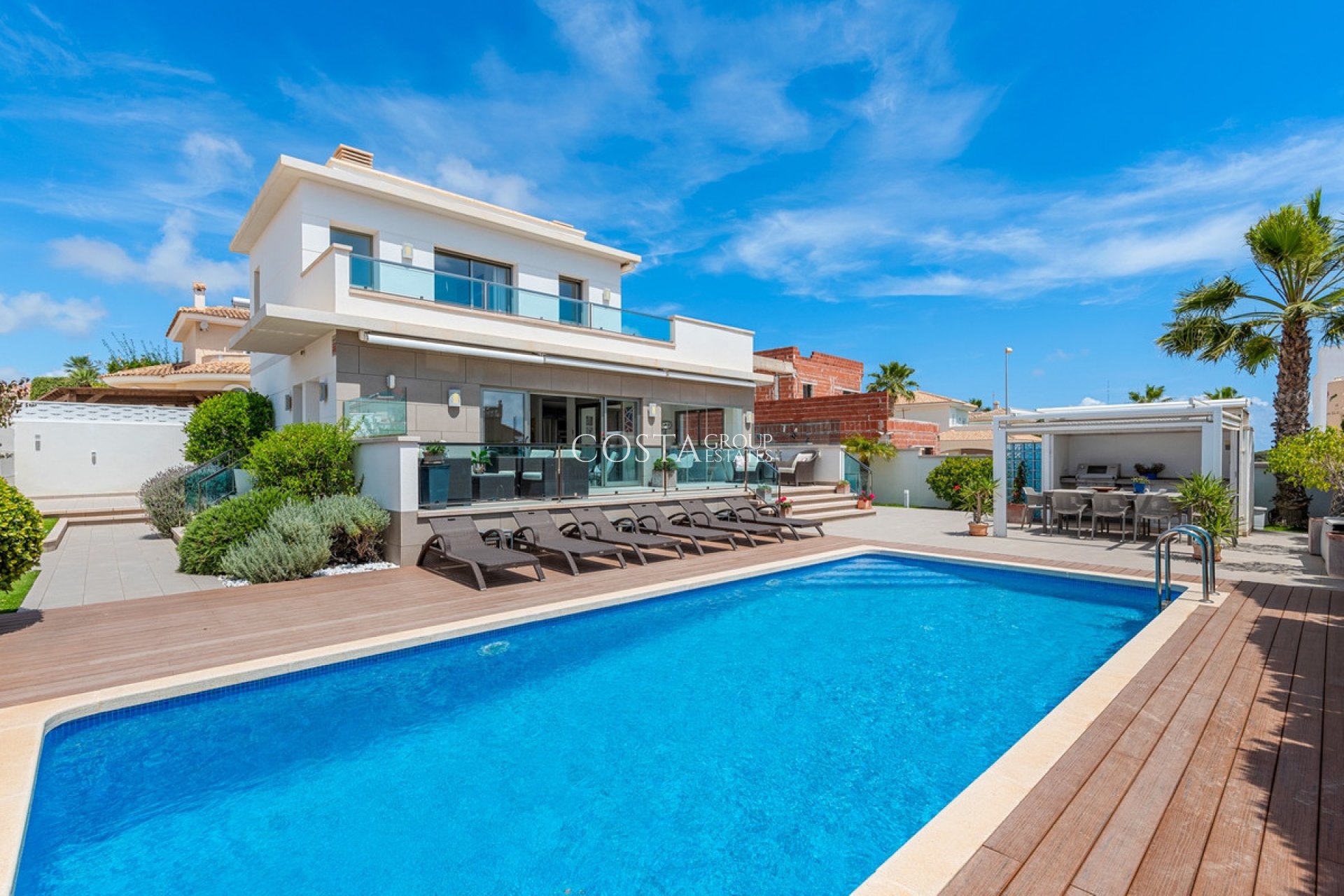 Resale - Villa -
Rojales - Ciudad Quesada