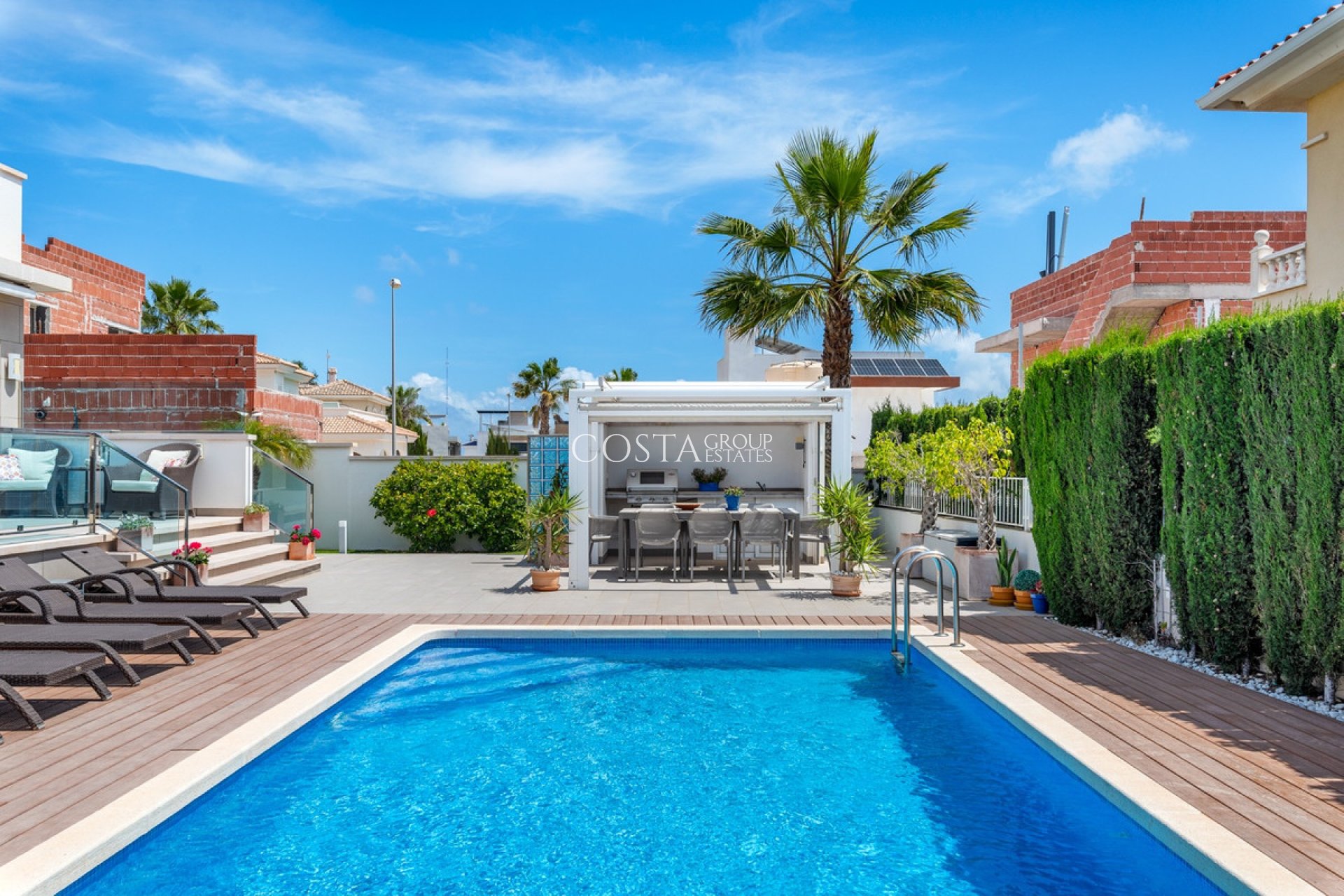 Resale - Villa -
Rojales - Ciudad Quesada