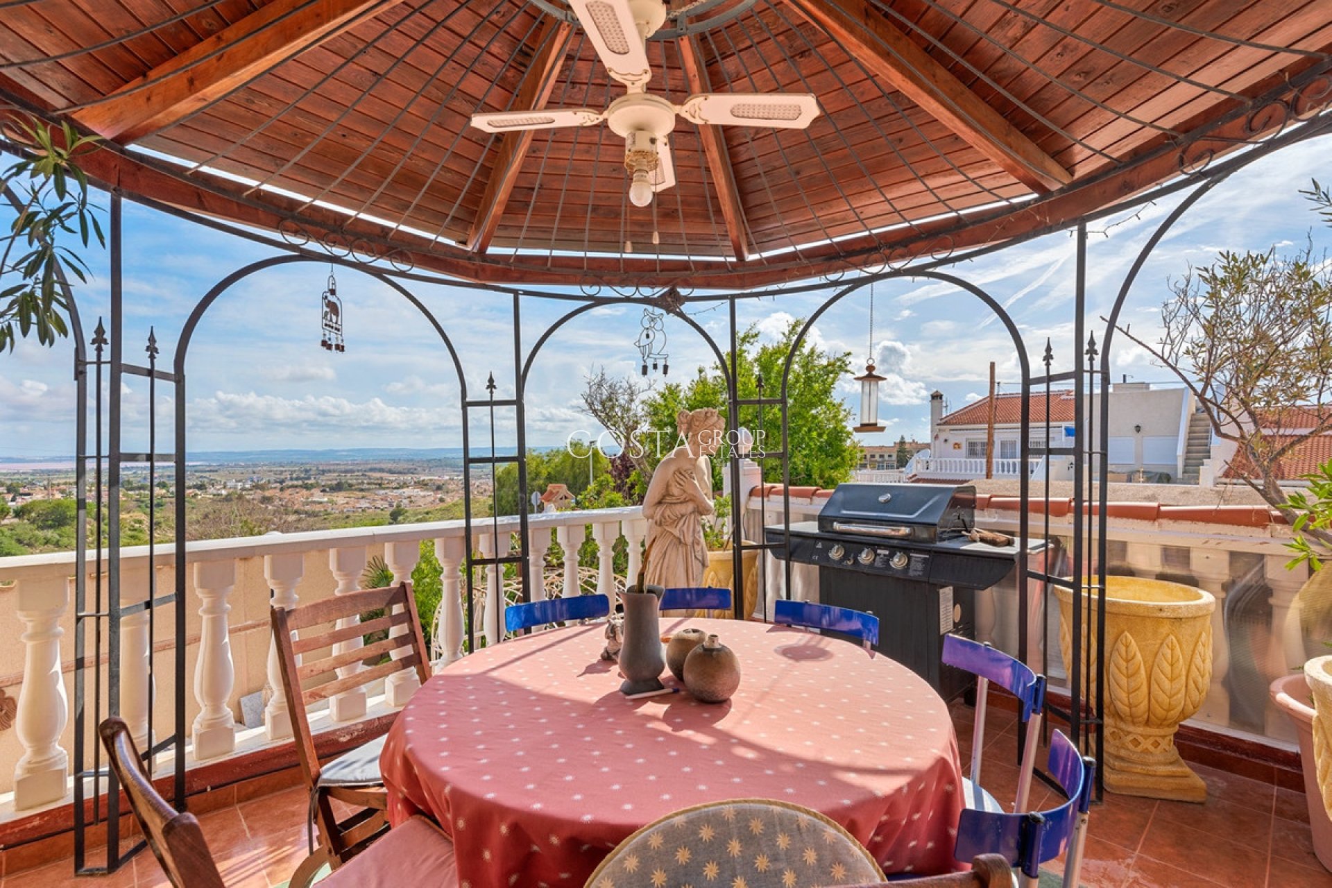 Resale - Villa -
Rojales - Ciudad Quesada