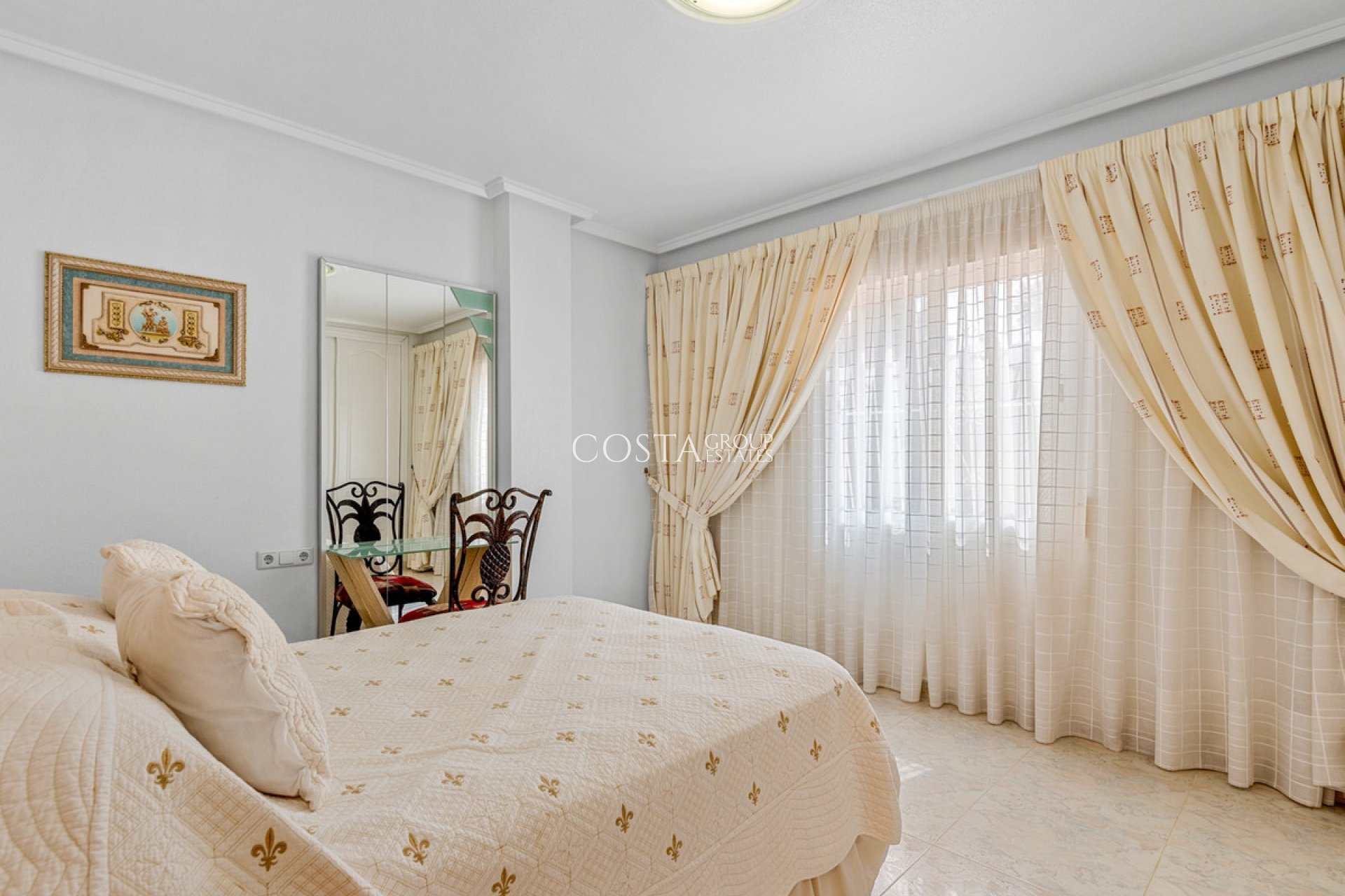 Resale - Villa -
Rojales - Ciudad Quesada