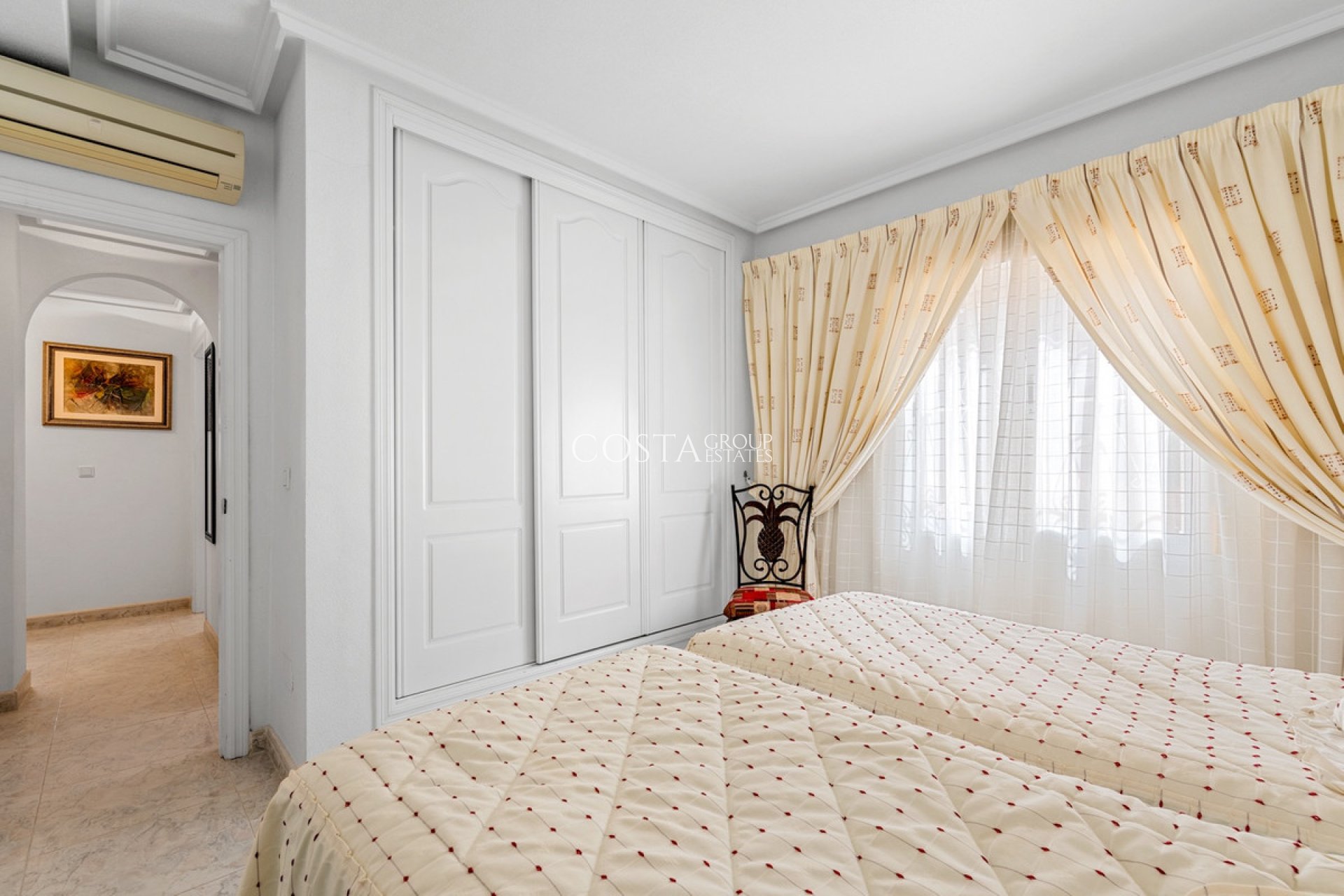 Resale - Villa -
Rojales - Ciudad Quesada