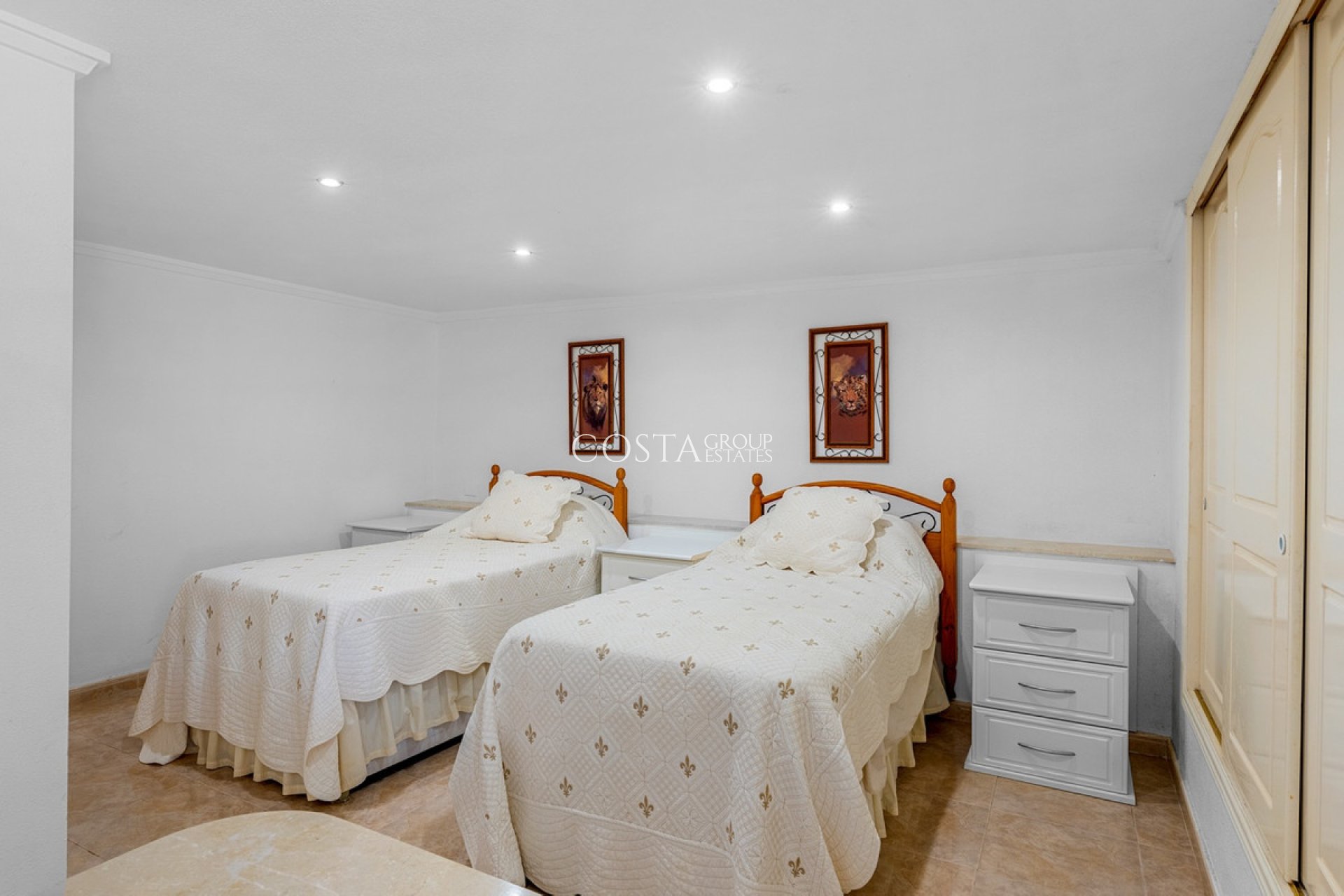 Resale - Villa -
Rojales - Ciudad Quesada