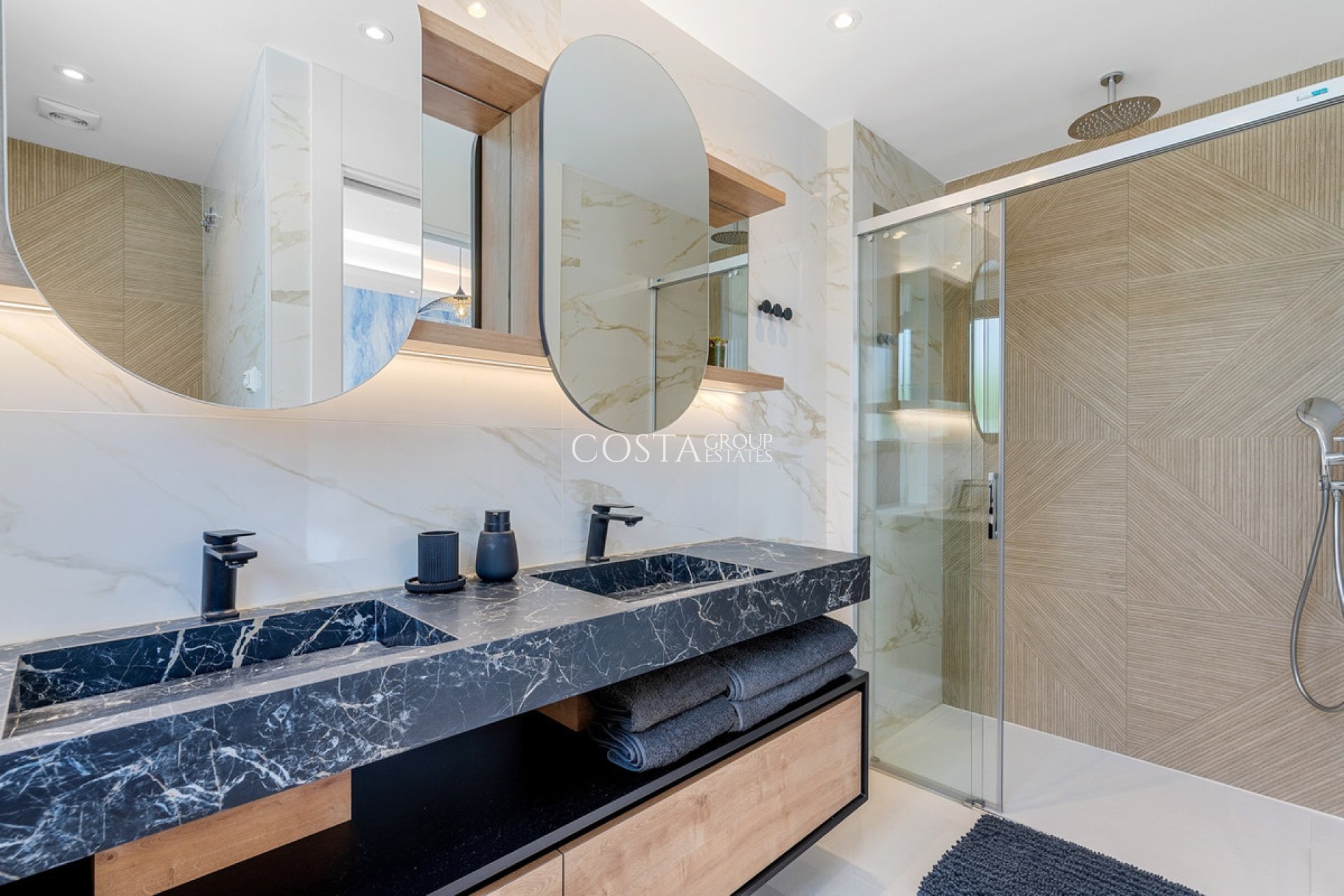 Resale - Villa -
Rojales - Ciudad Quesada