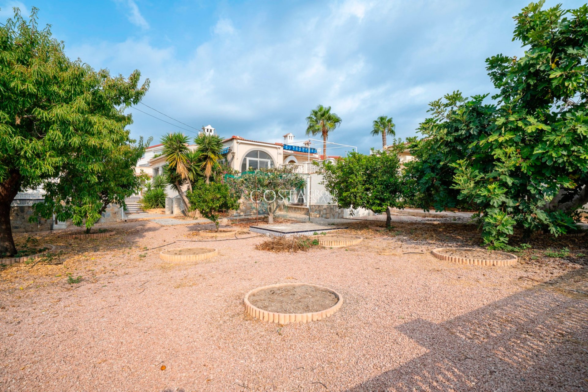 Resale - Villa -
Rojales - Ciudad Quesada