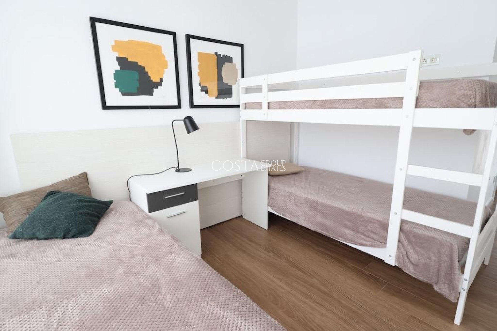 Resale - Villa -
Rojales - Ciudad Quesada