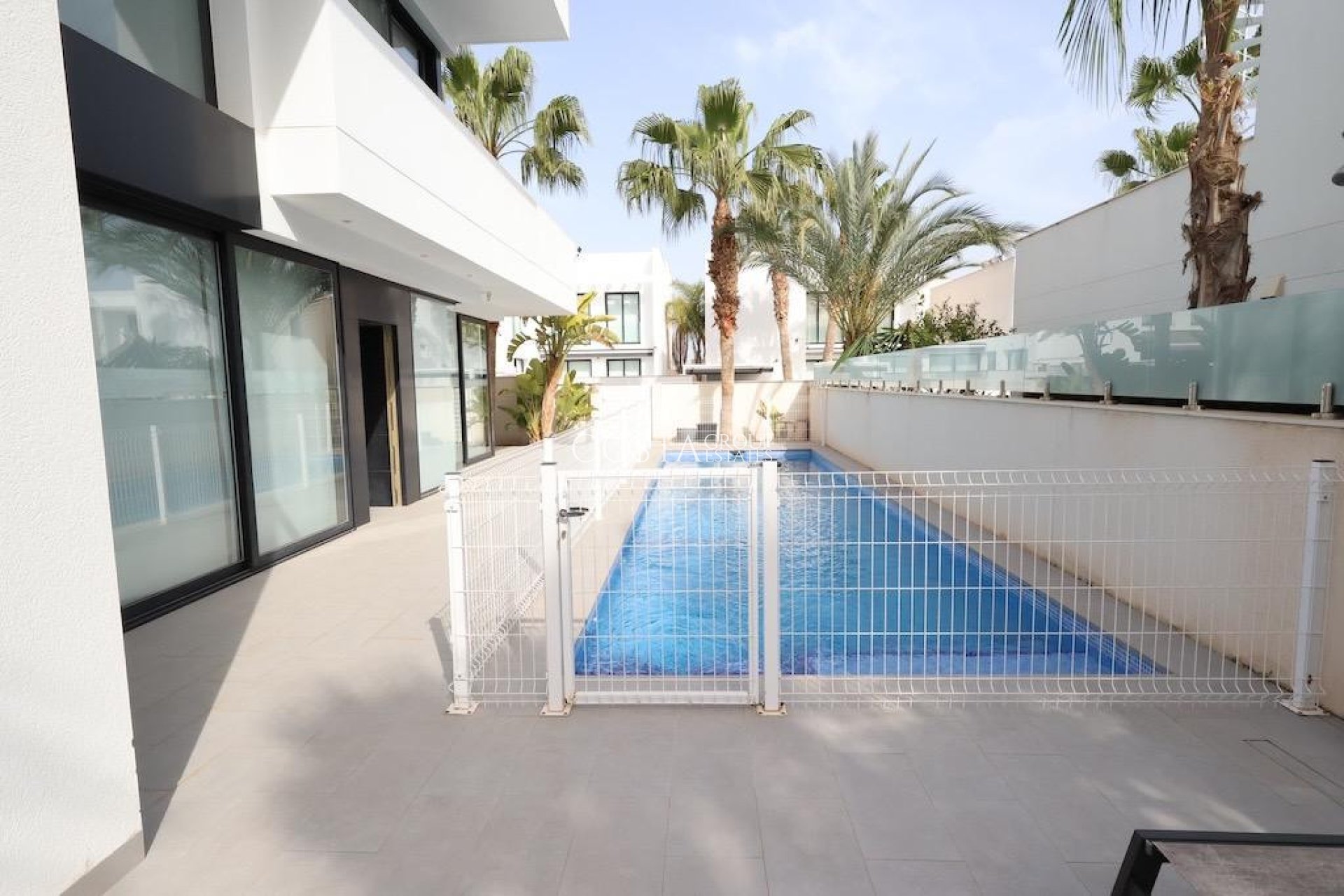 Resale - Villa -
Rojales - Ciudad Quesada