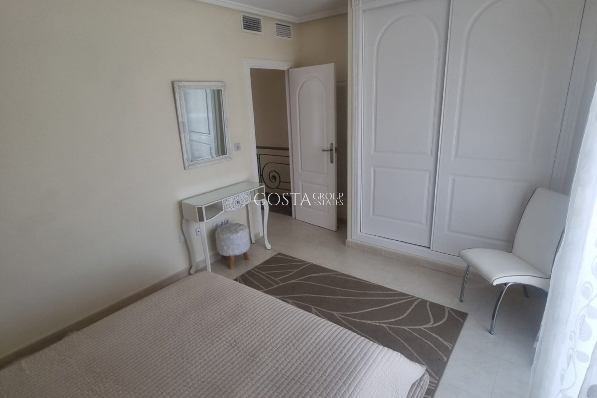 Resale - Villa -
Rojales - Ciudad Quesada