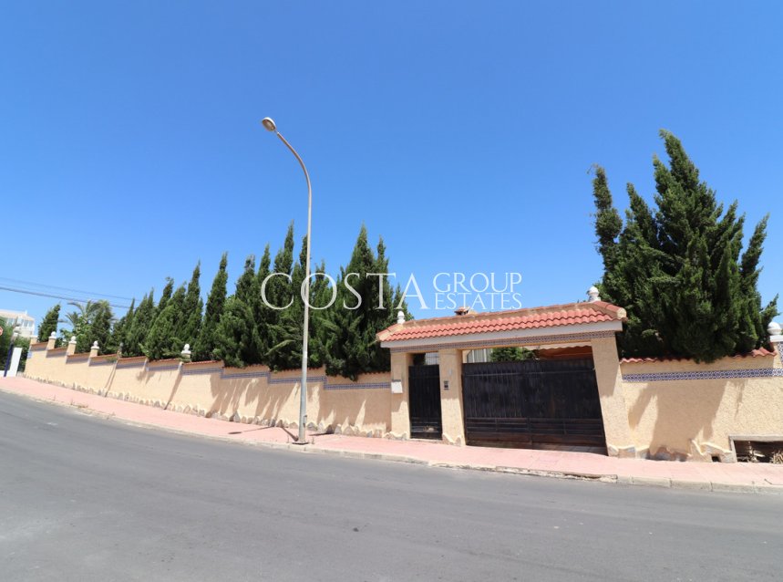 Resale - Villa -
Rojales - Ciudad Quesada
