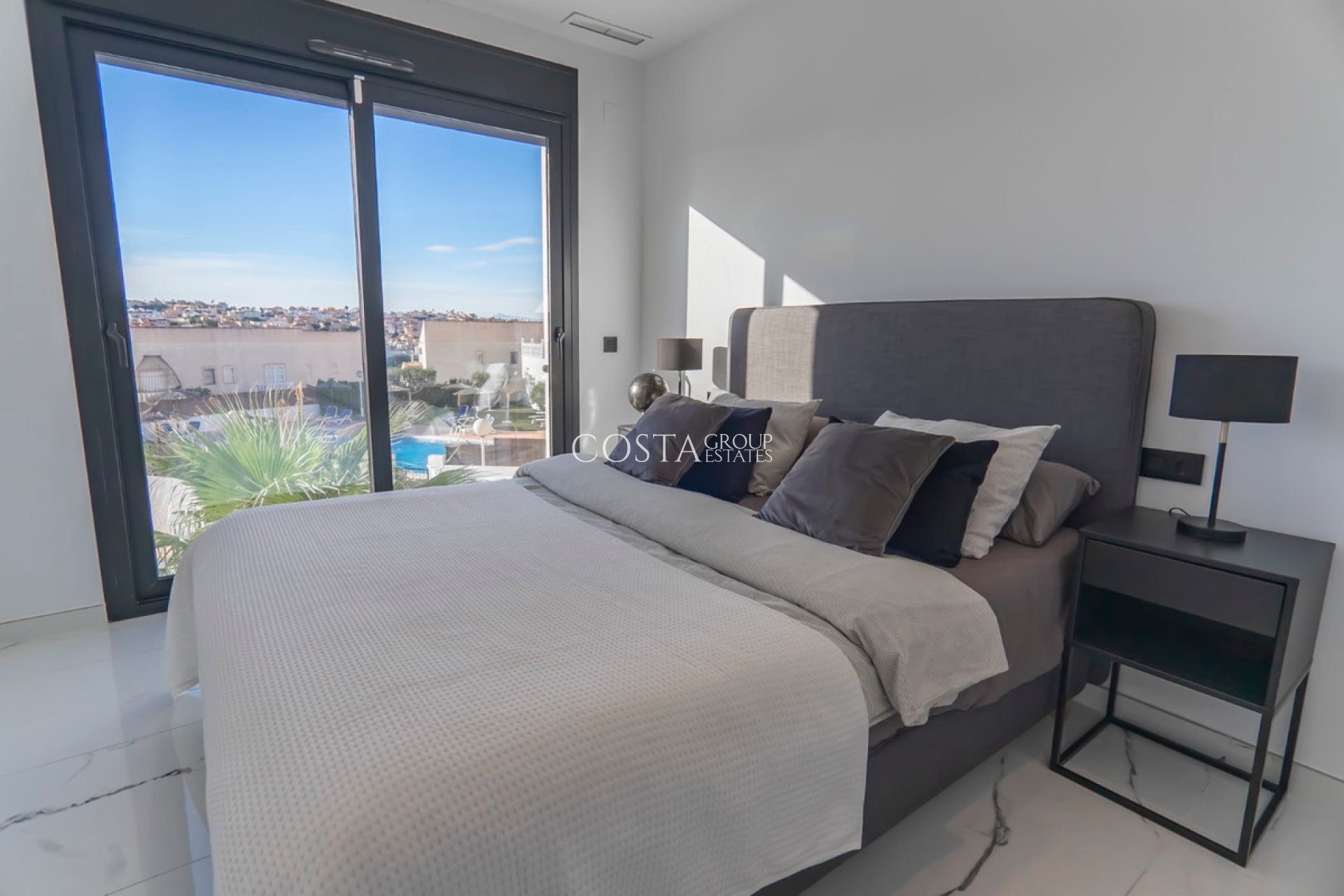 Resale - Villa -
Rojales - Ciudad Quesada