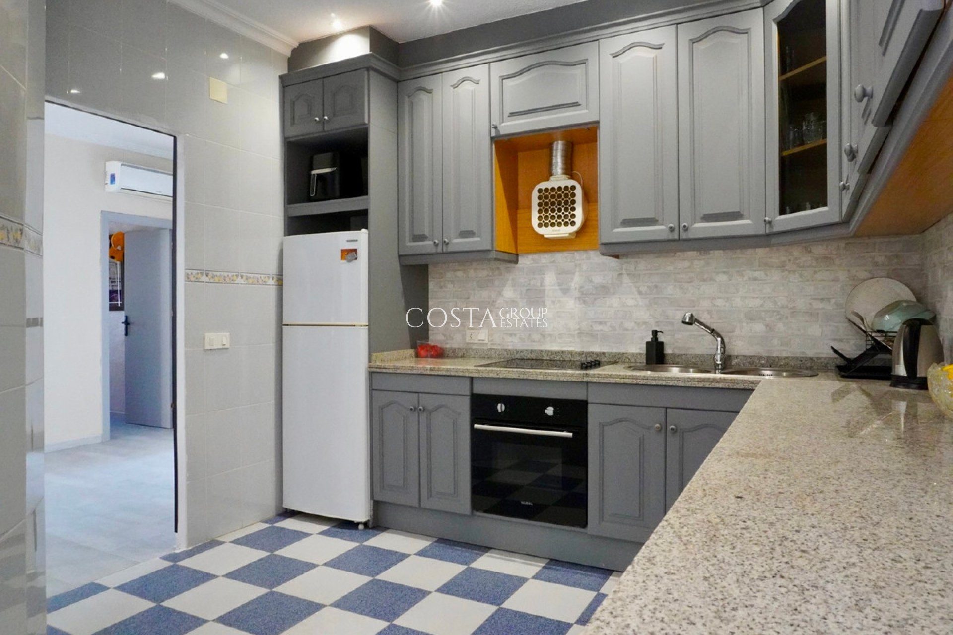 Resale - Villa -
Rojales - Ciudad Quesada