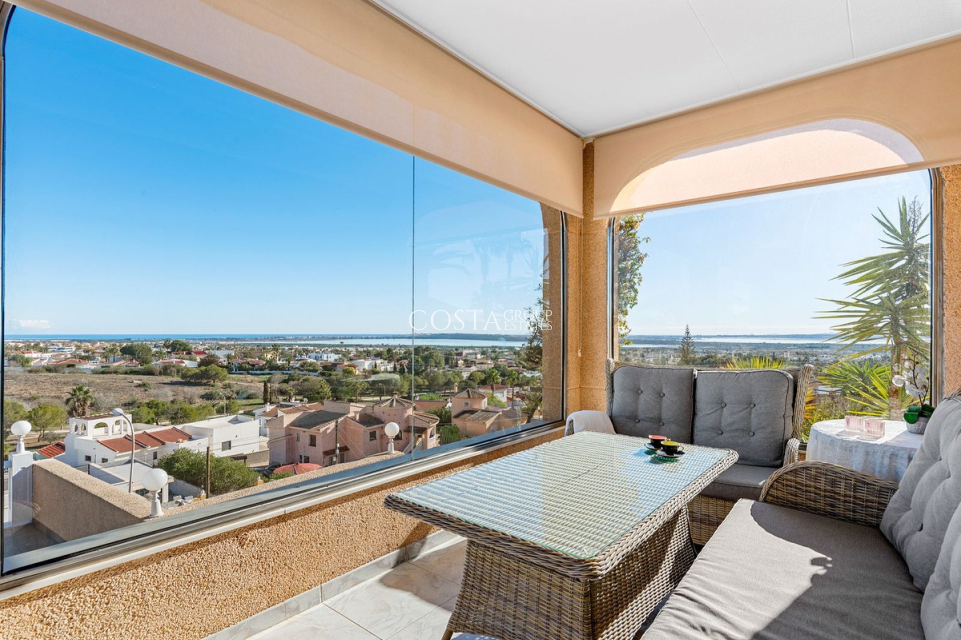 Resale - Villa -
Rojales - Ciudad Quesada